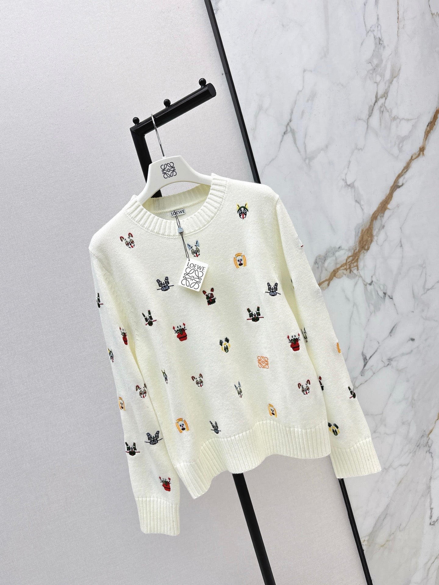 25FW embroidery sweater