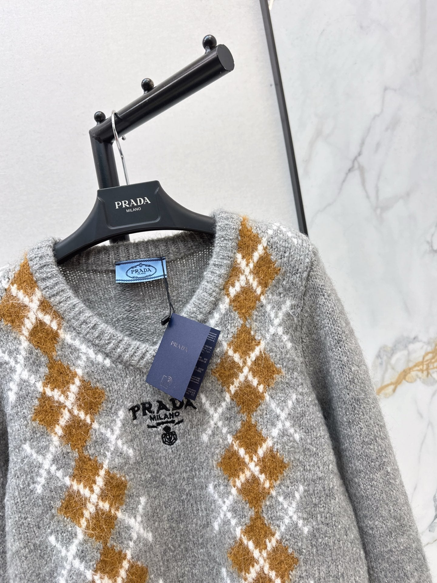25FW  knit sweater