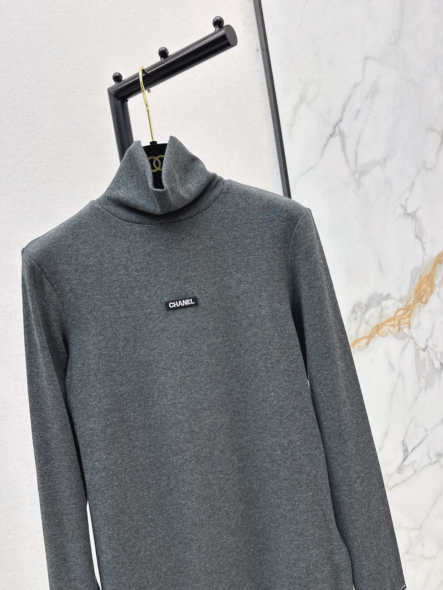 25fw  high neck basic tee