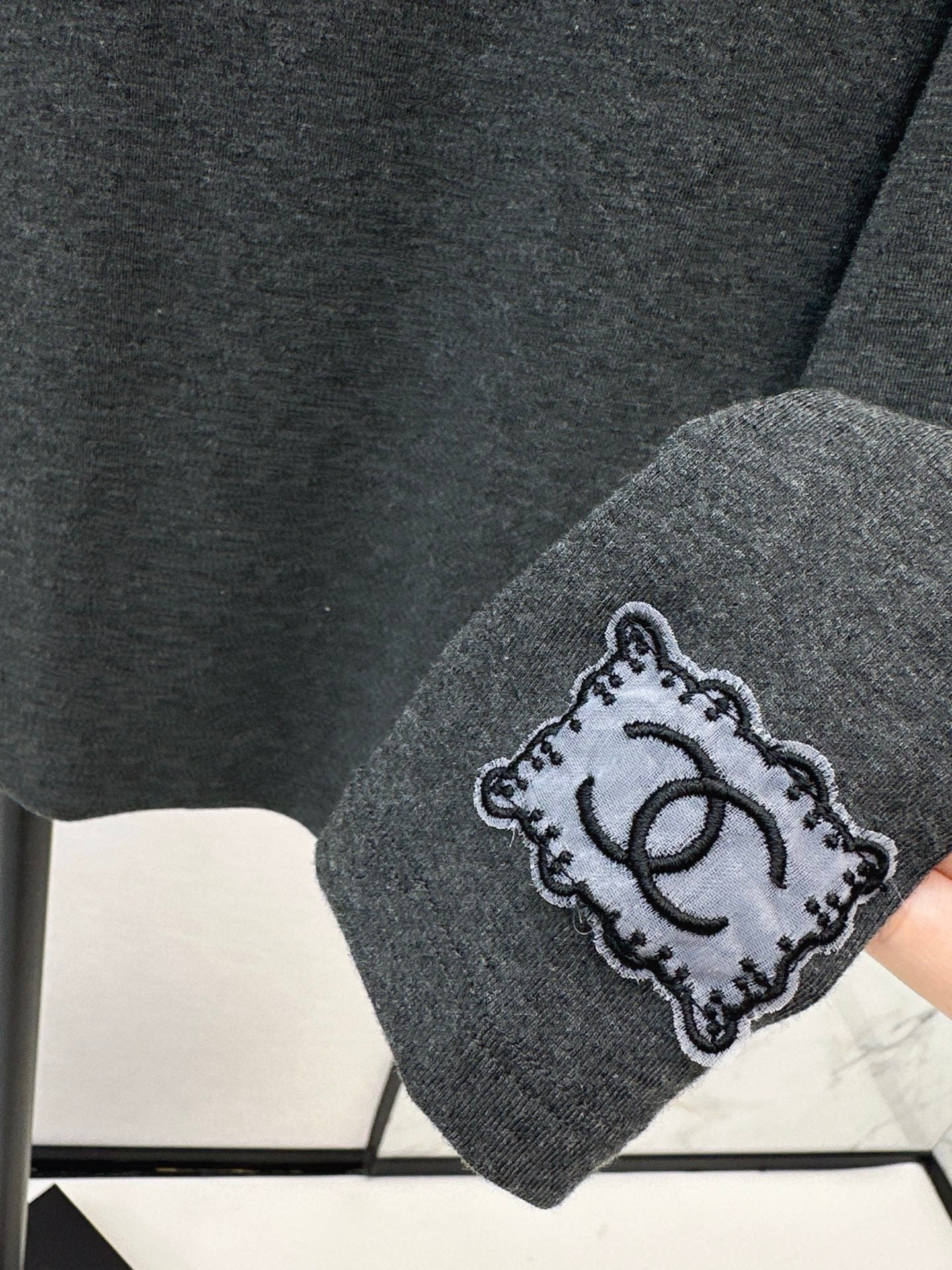 25fw  high neck basic tee