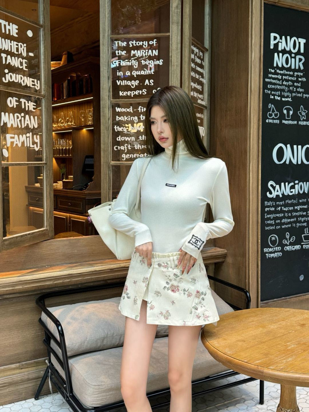 25fw  high neck basic tee