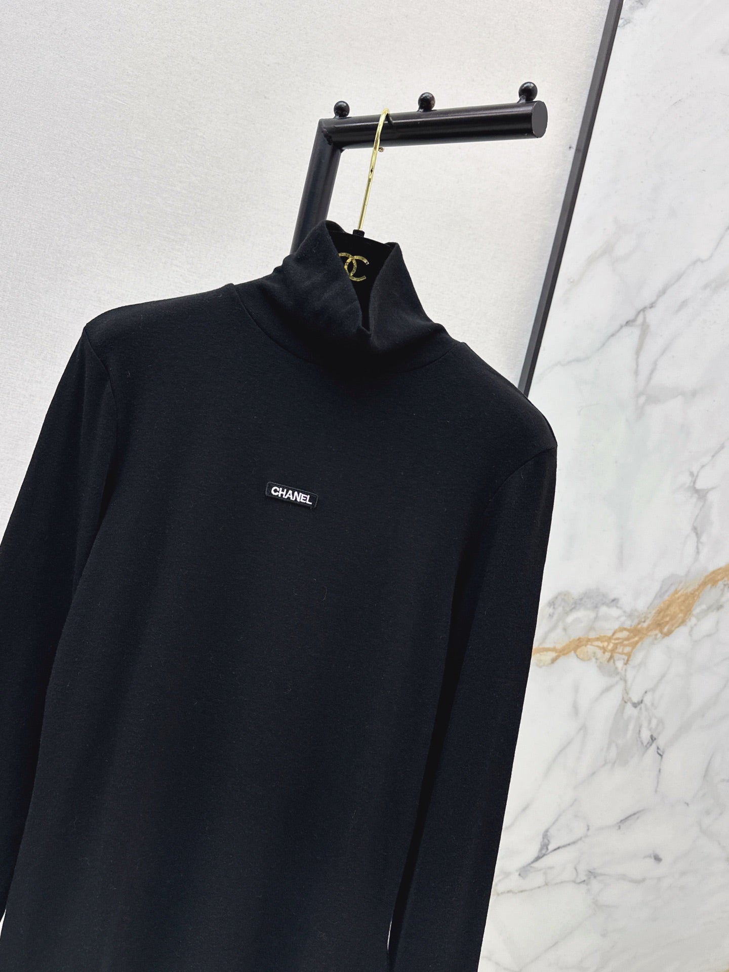 25fw  high neck basic tee