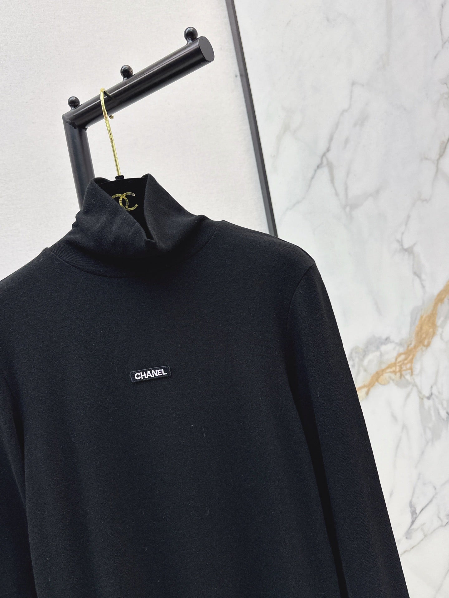 25fw  high neck basic tee