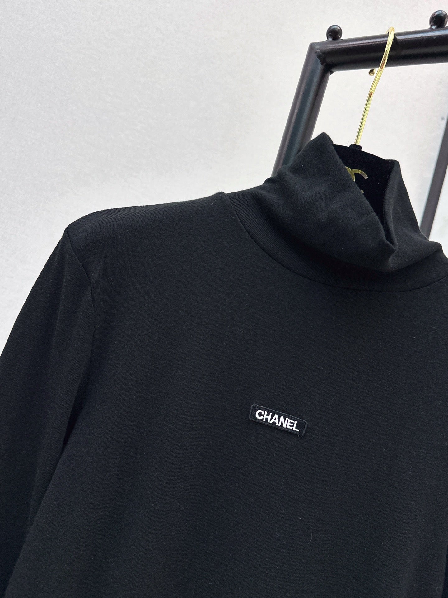 25fw  high neck basic tee