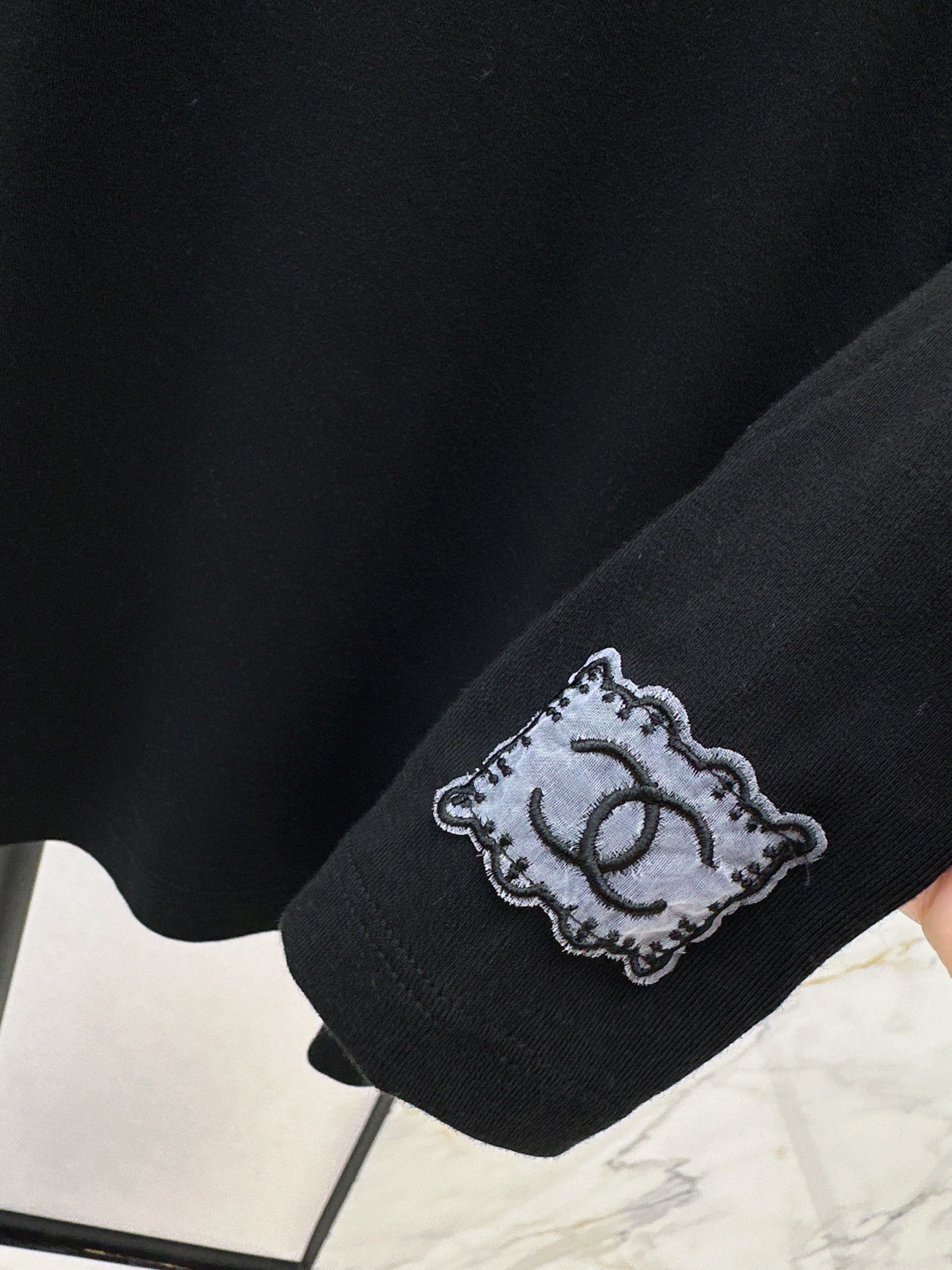 25fw  high neck basic tee