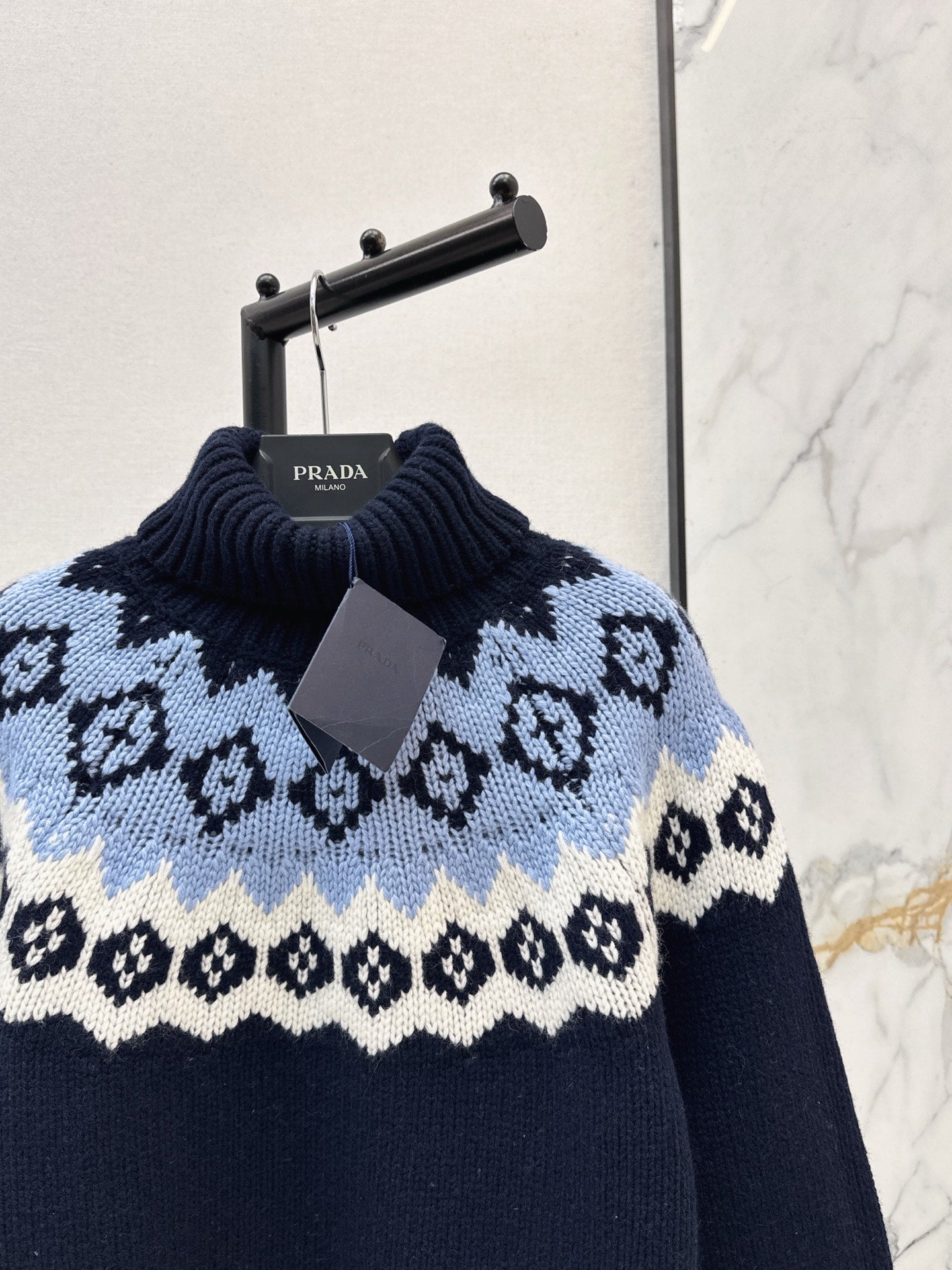 25FW  jacquard sweater