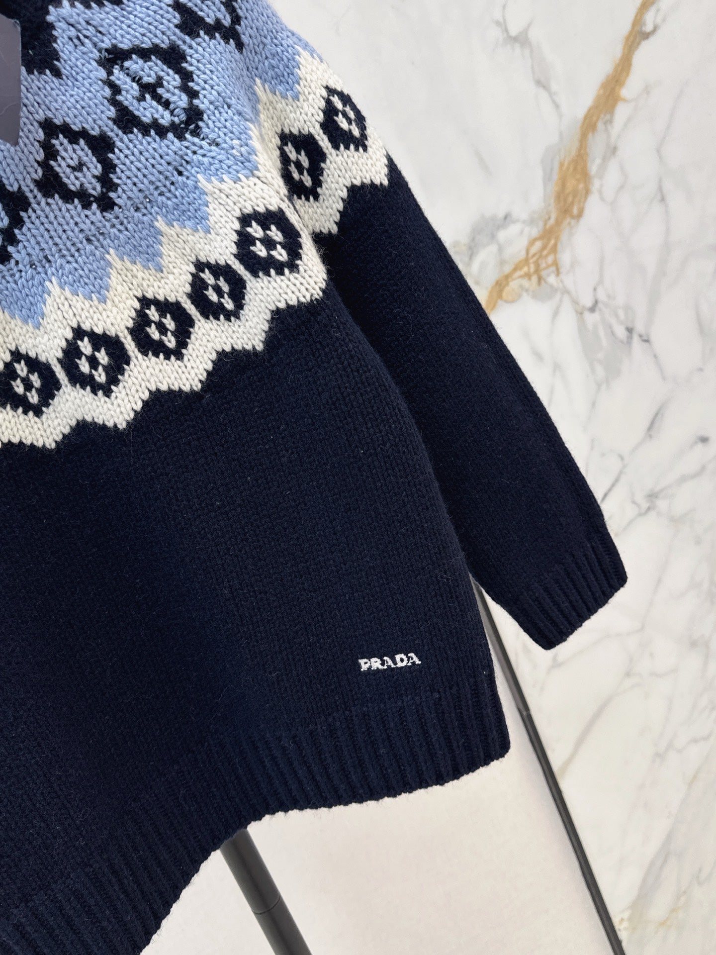 25FW  jacquard sweater