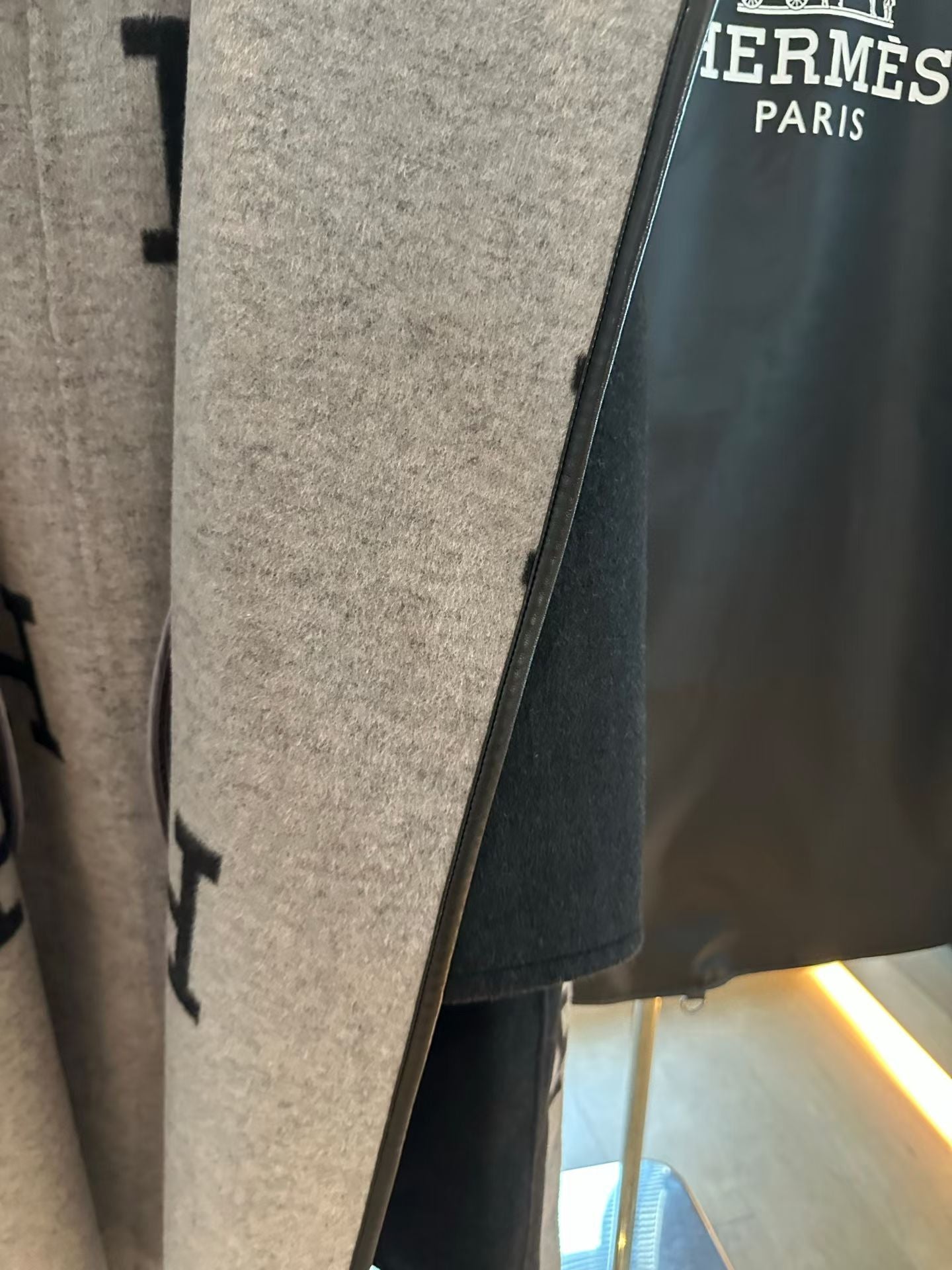 25FW NEW silhouette hooded cashmere coat