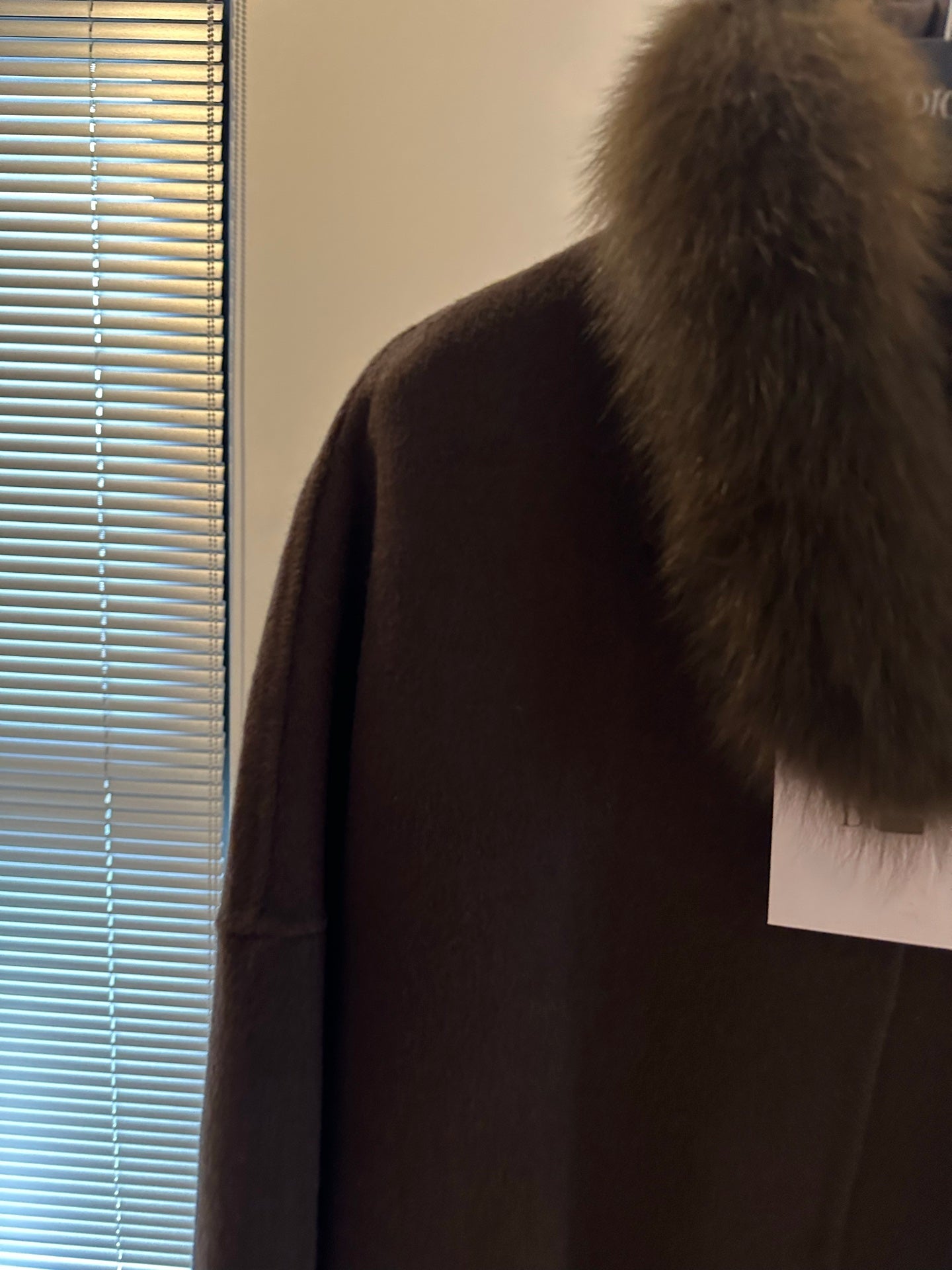 25FW NEW double-sided wool cape paired with Finnish snow fox scarf and cashmere coat