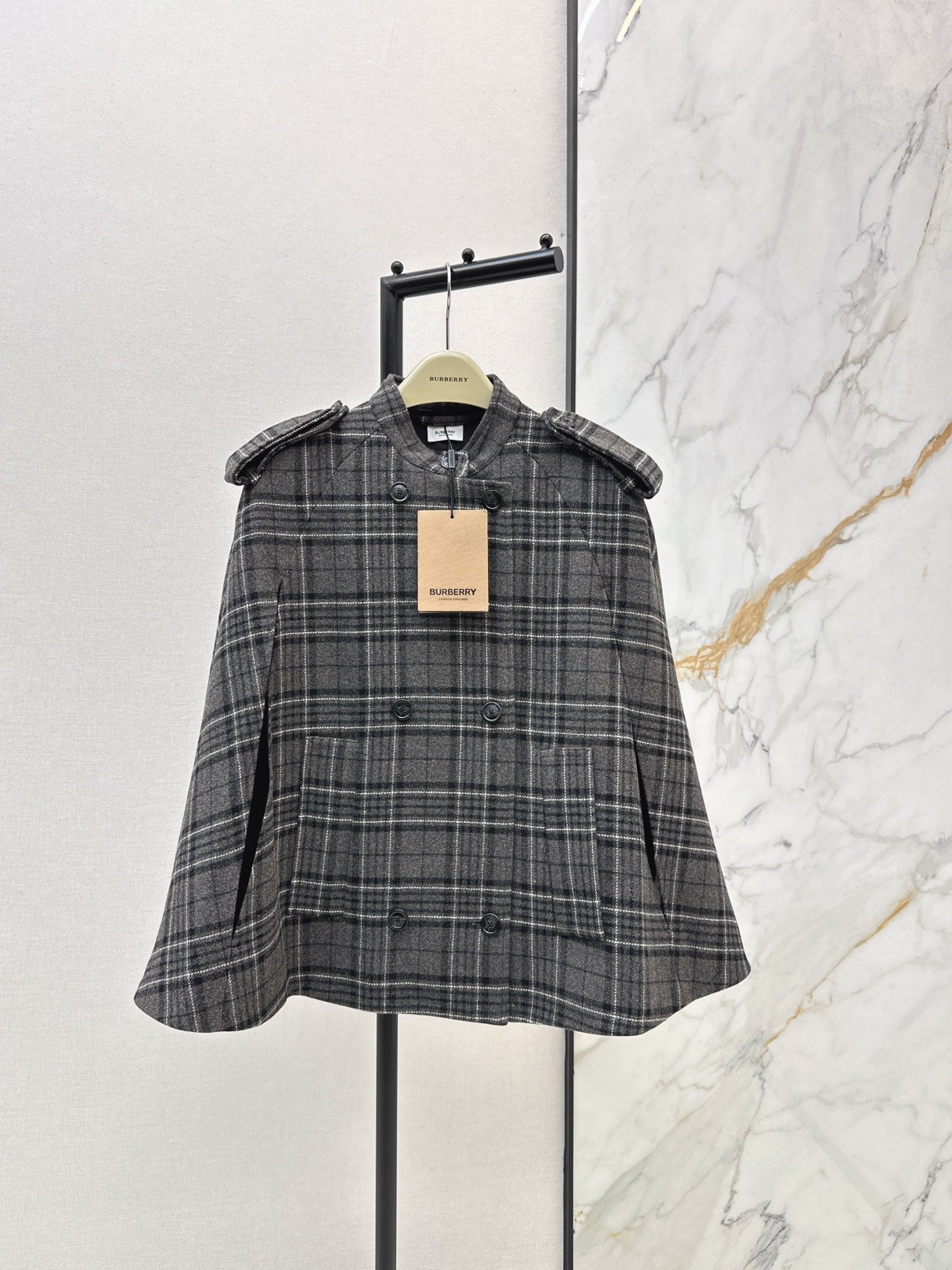 25FW check cape coats