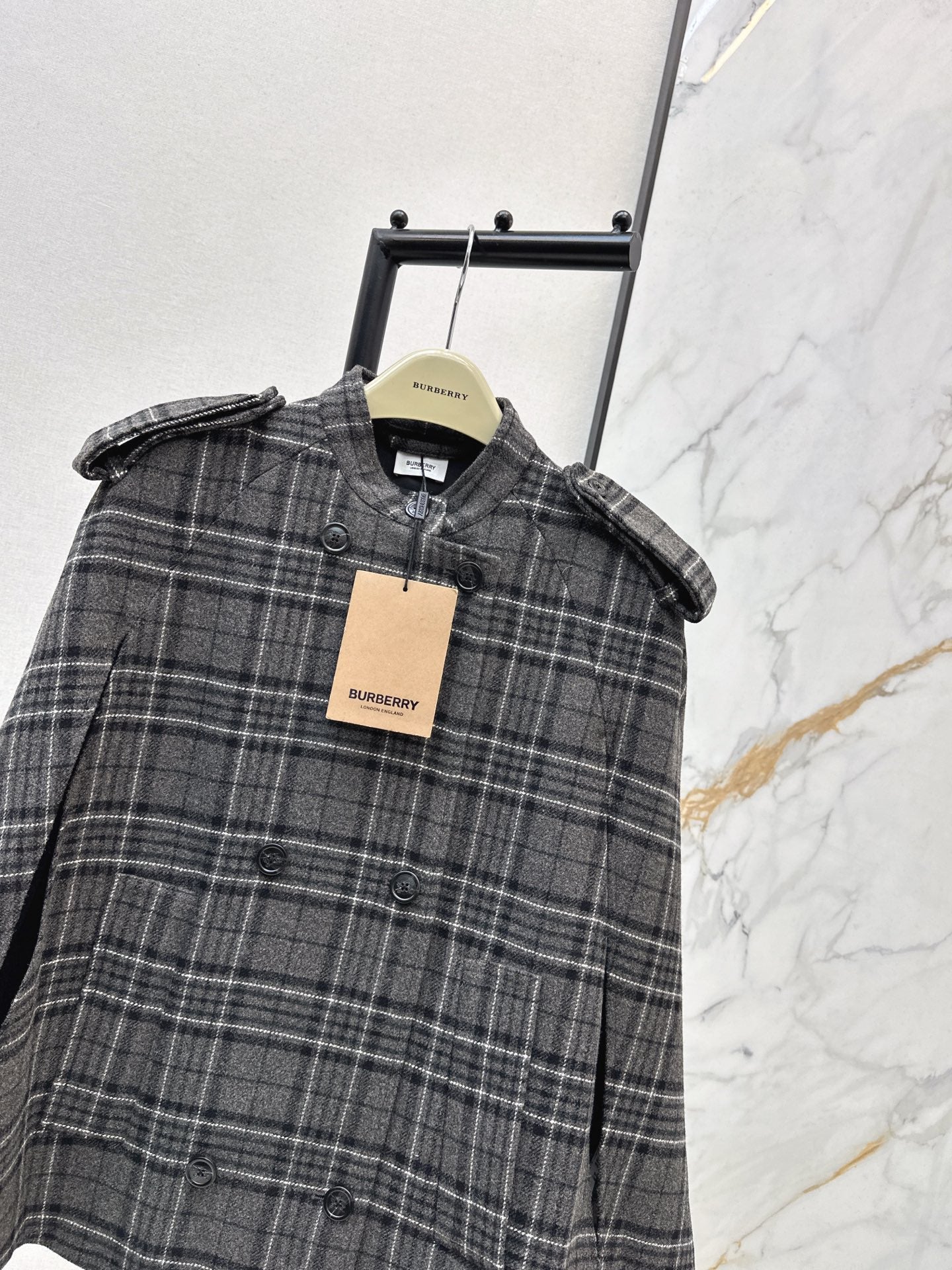 25FW check cape coats