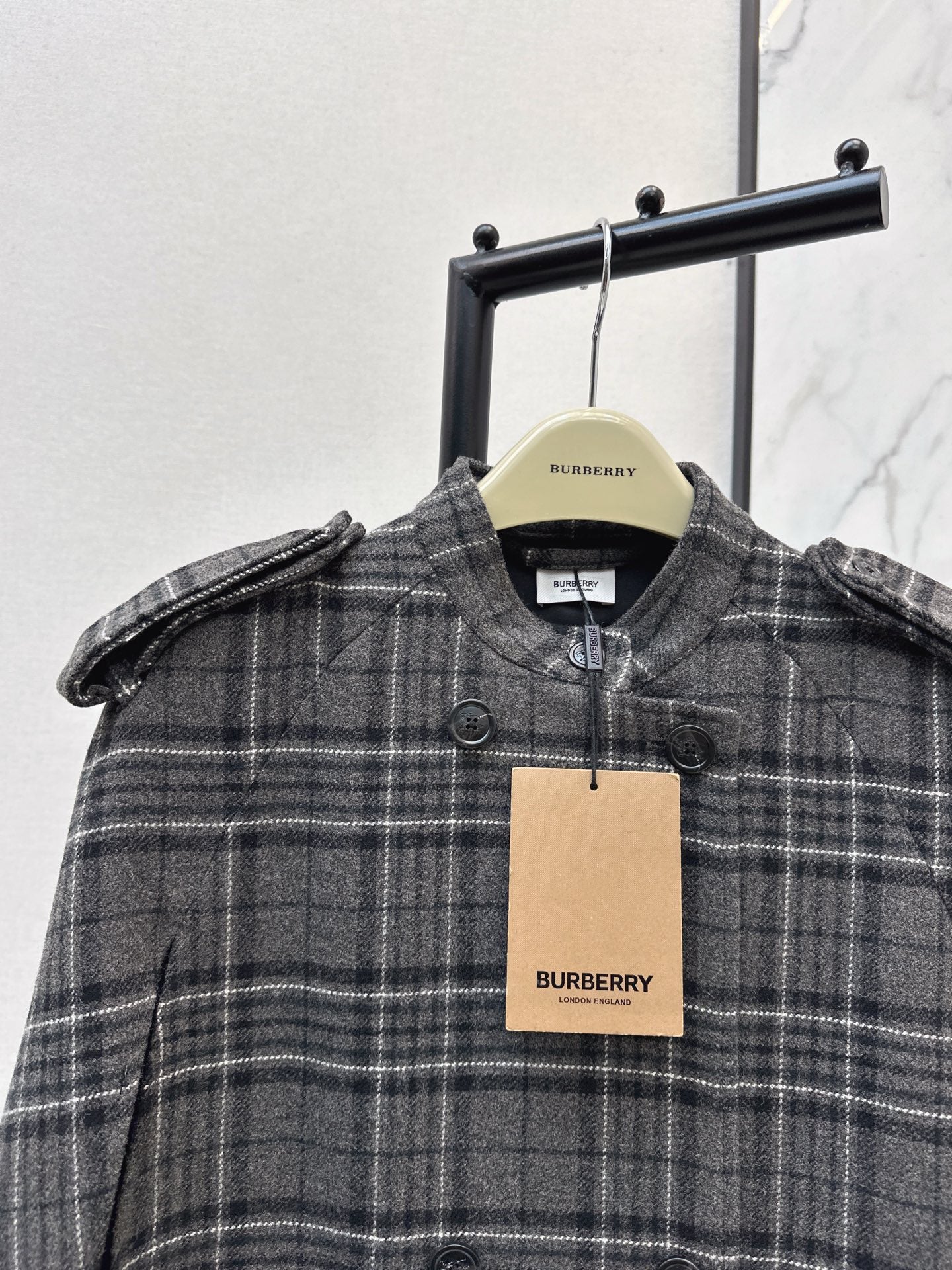 25FW check cape coats
