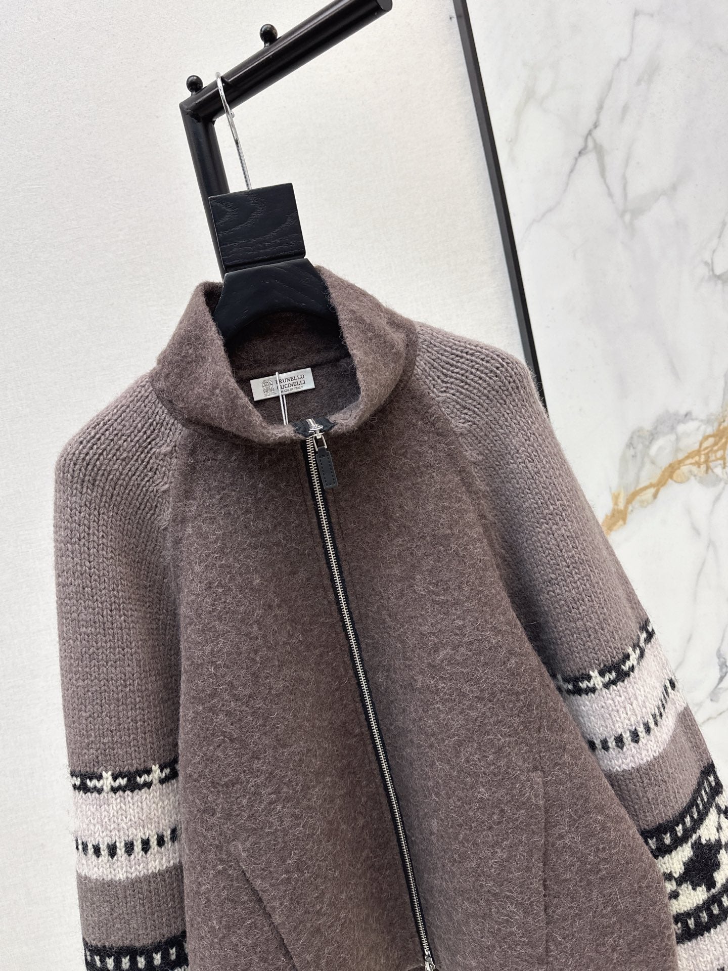 25FW  woolen cardigan