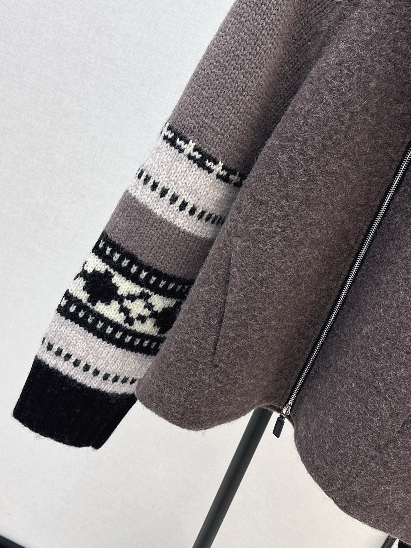 25FW  woolen cardigan