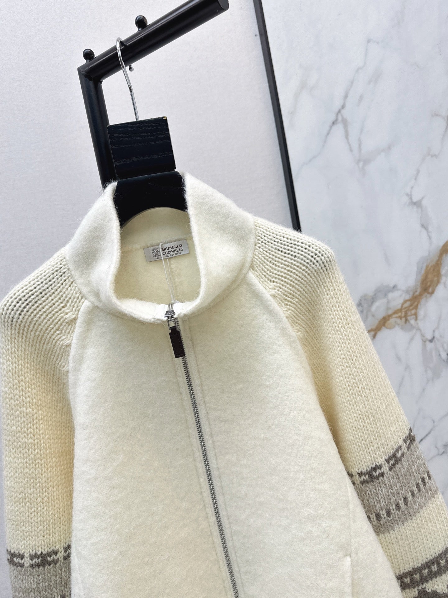 25FW  woolen cardigan