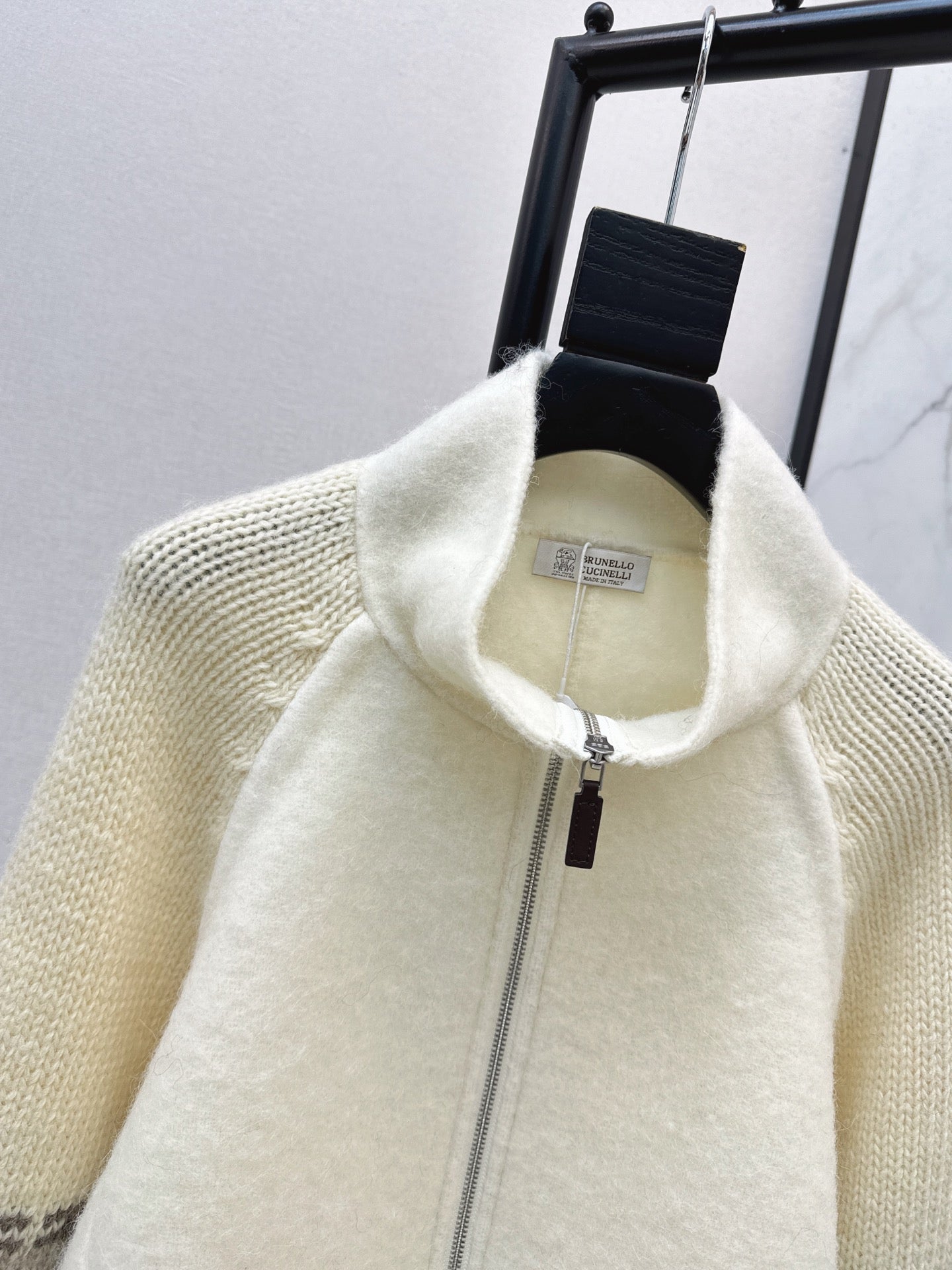 25FW  woolen cardigan
