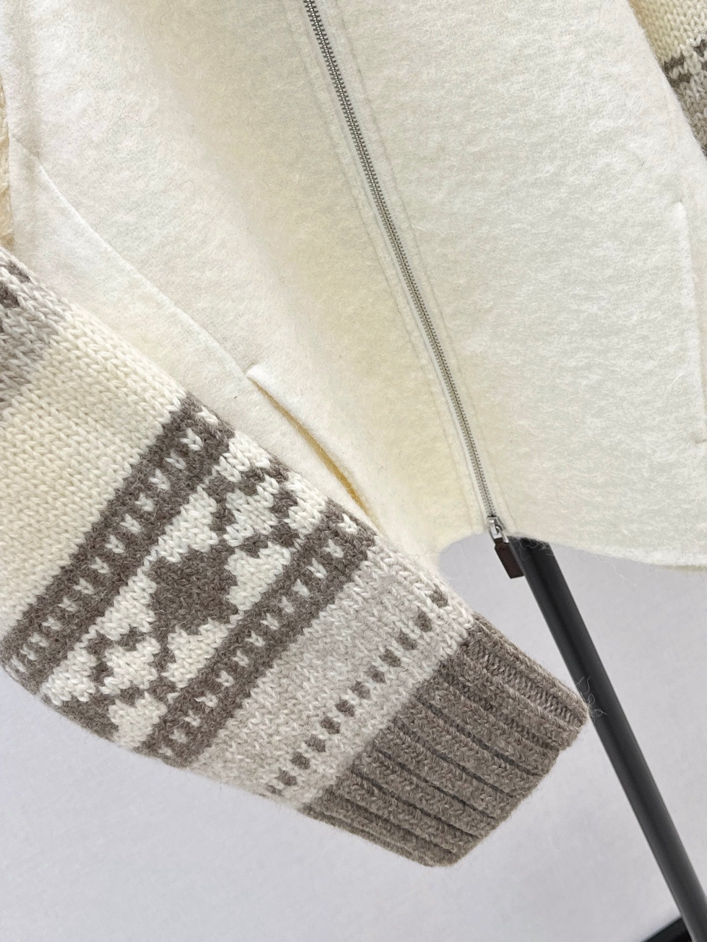 25FW  woolen cardigan