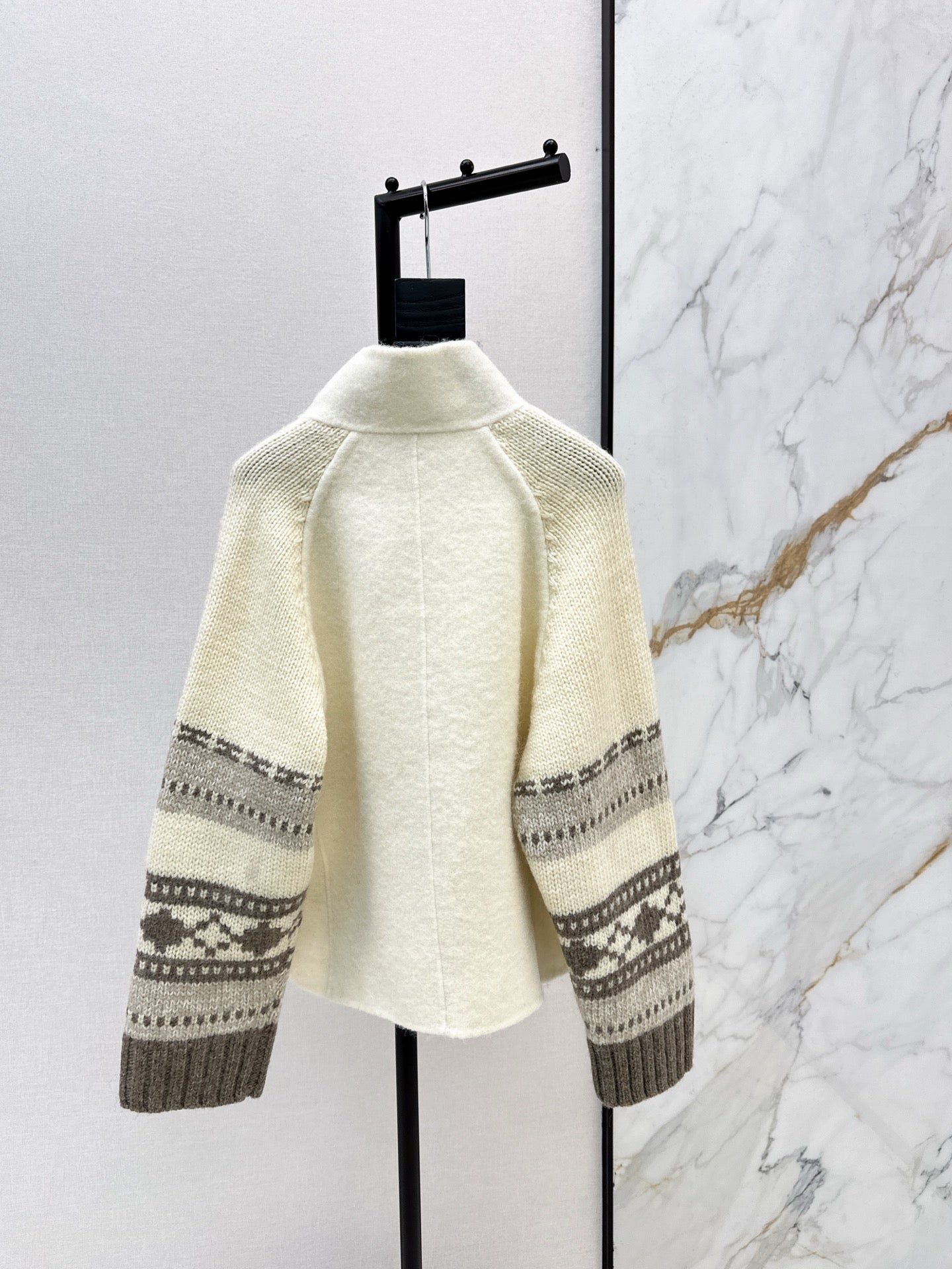 25FW  woolen cardigan