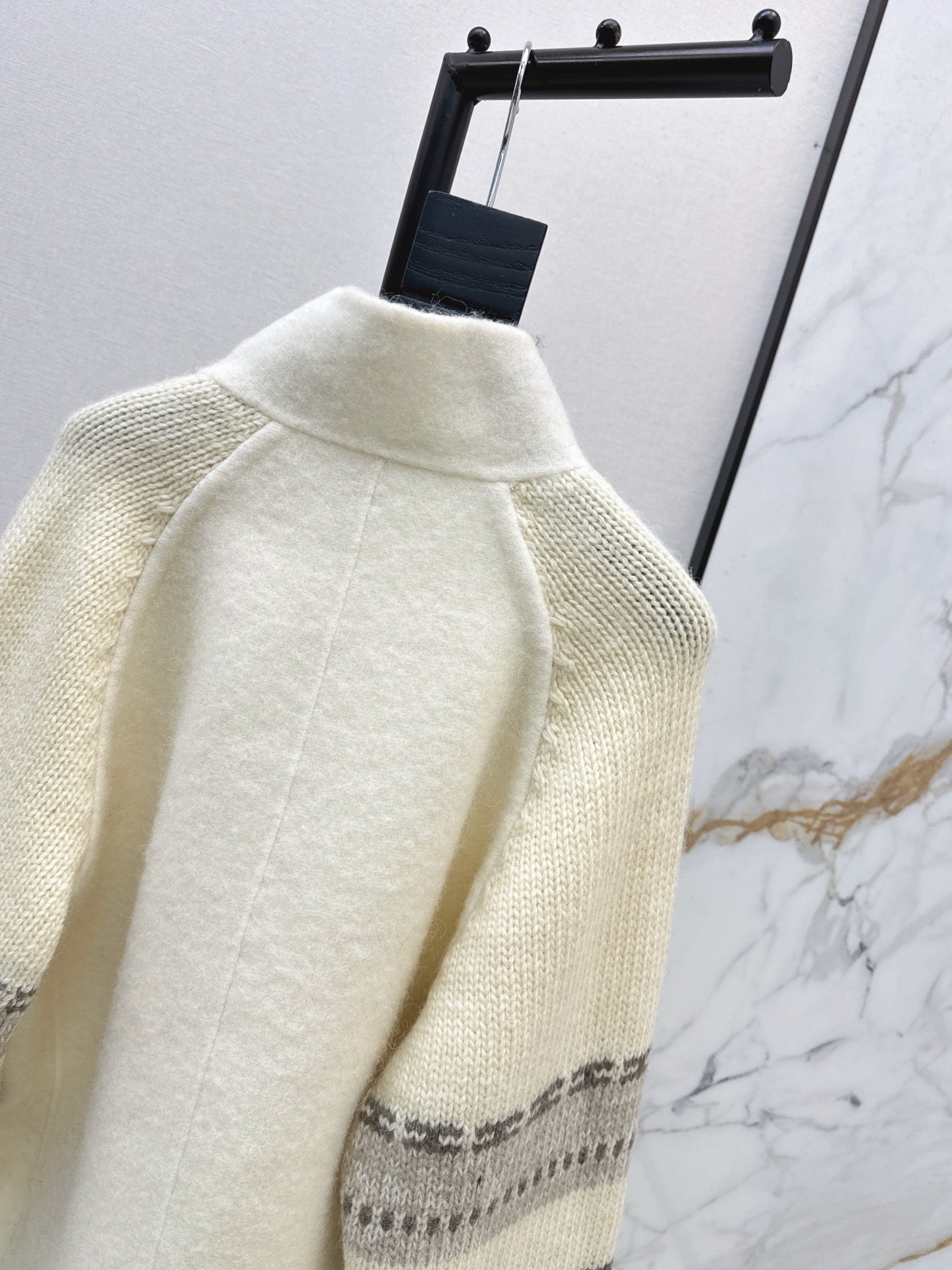 25FW  woolen cardigan