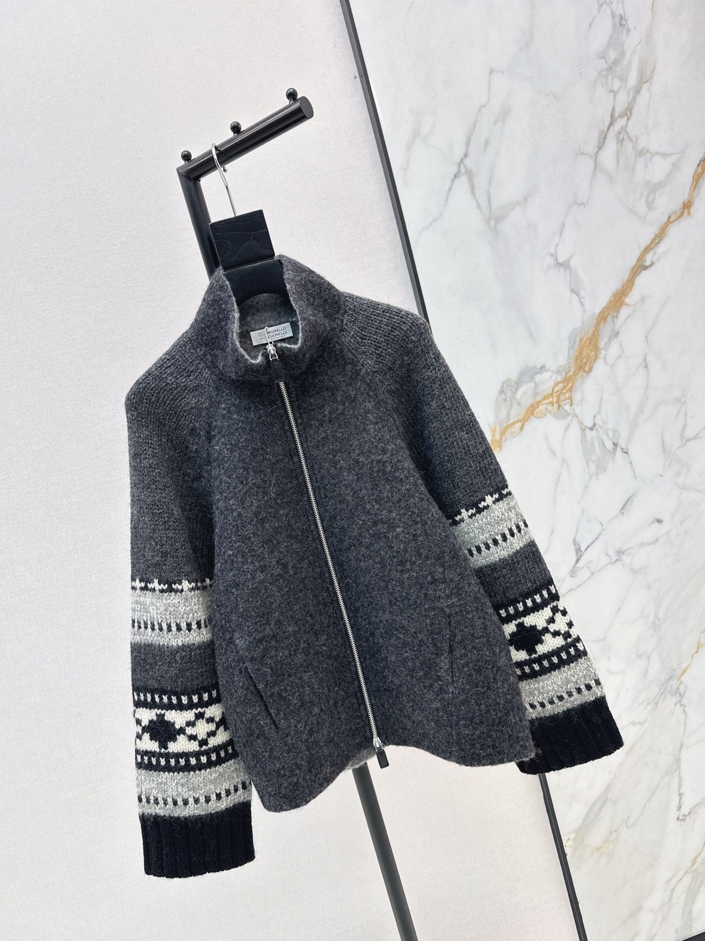 25FW  woolen cardigan