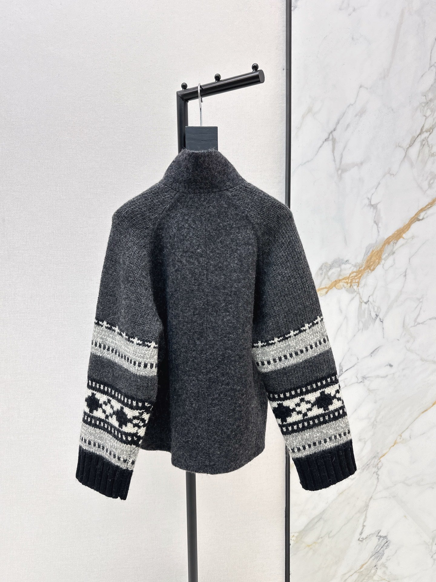 25FW  woolen cardigan