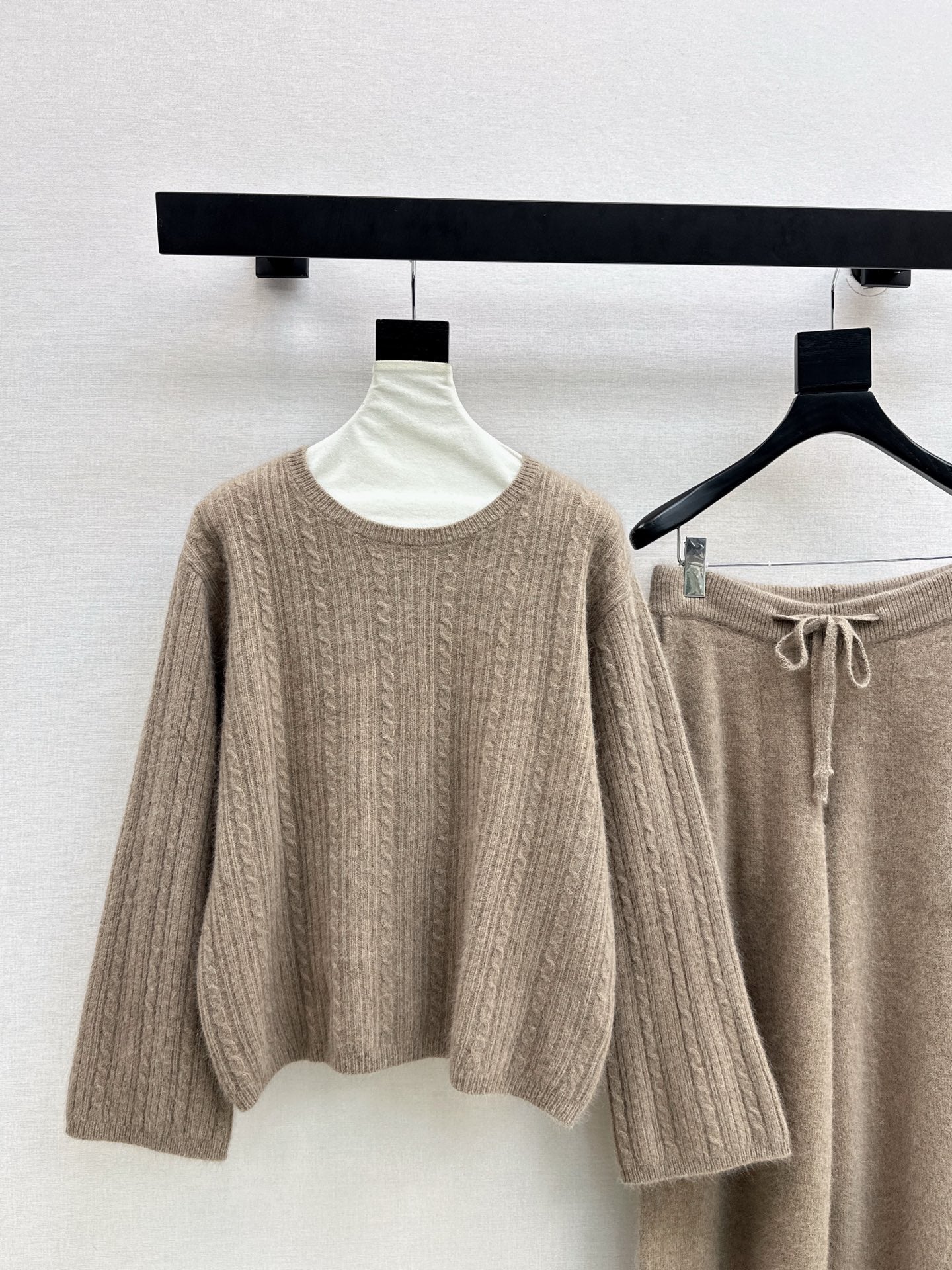 25FW NEW wool pullover+wide-leg pants outfit set