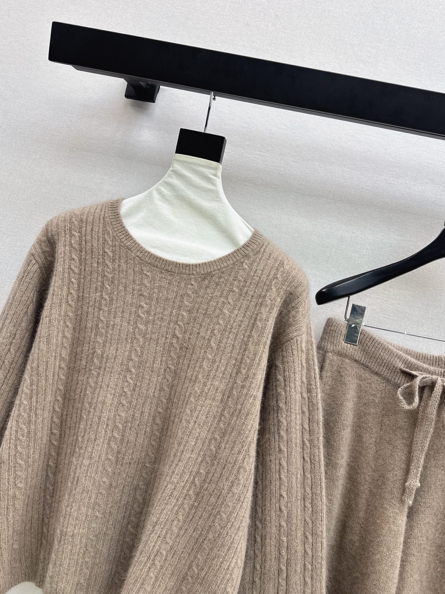 25FW NEW wool pullover+wide-leg pants outfit set