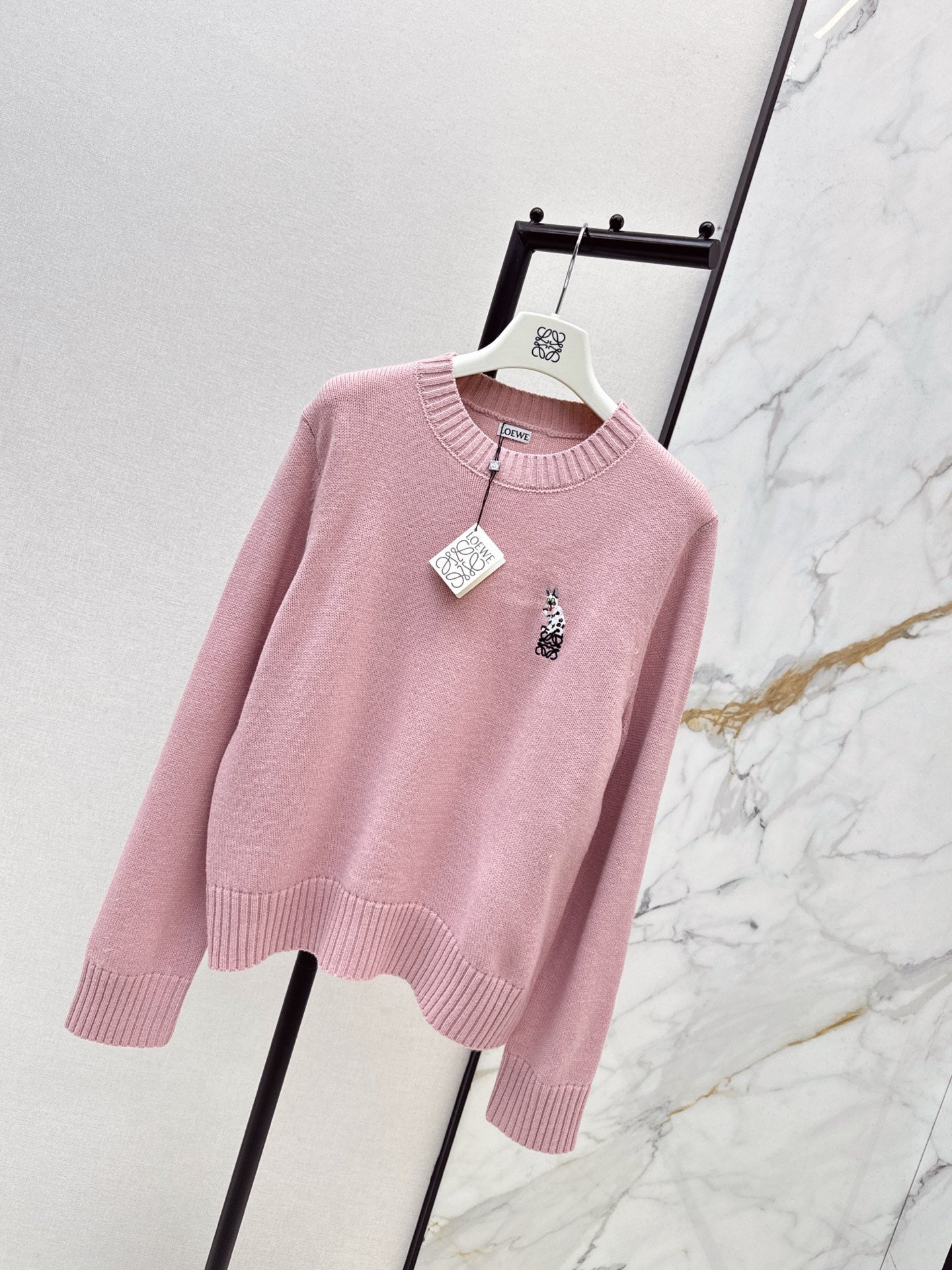 25FW  embroidery sweater