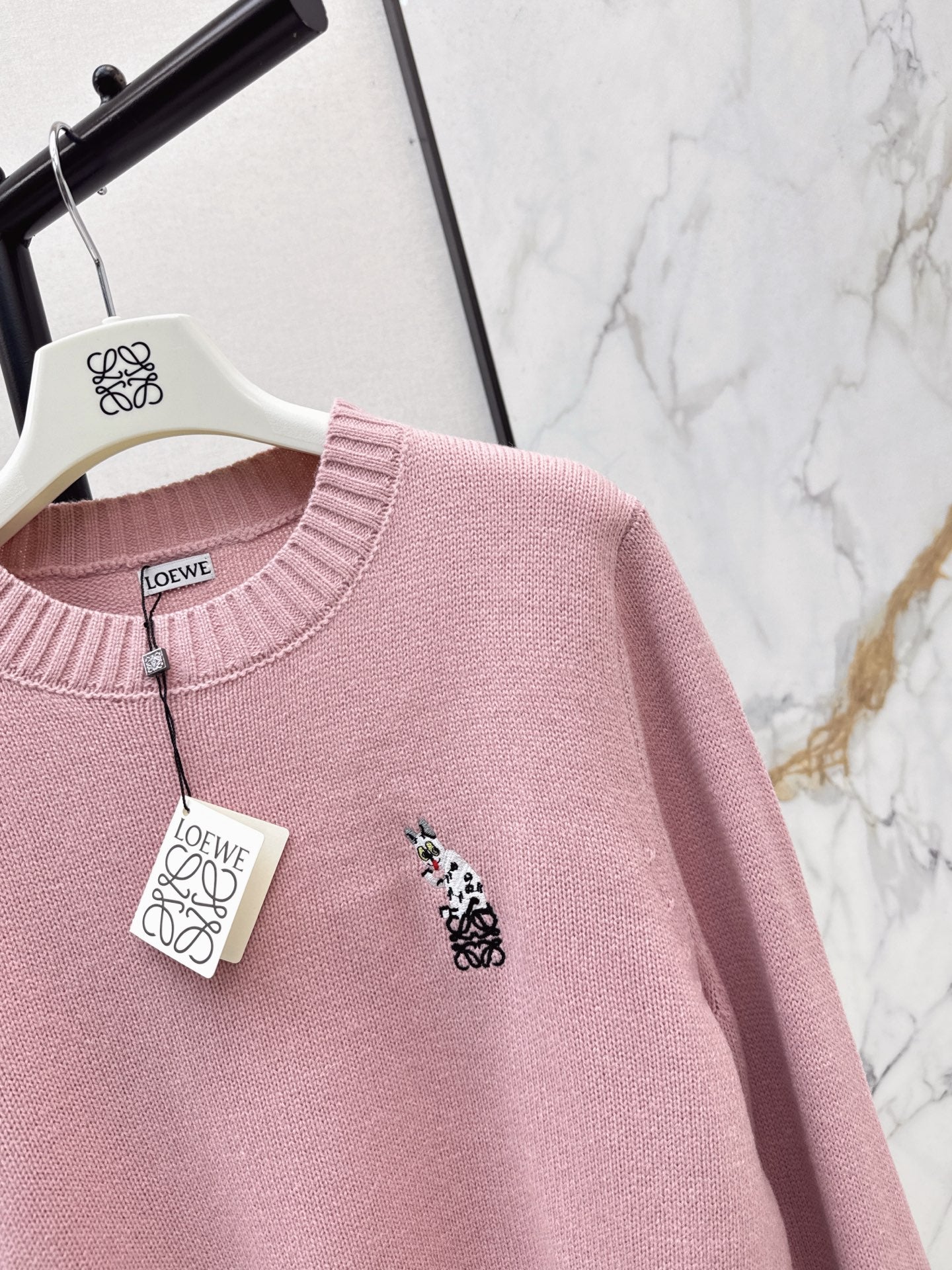 25FW  embroidery sweater