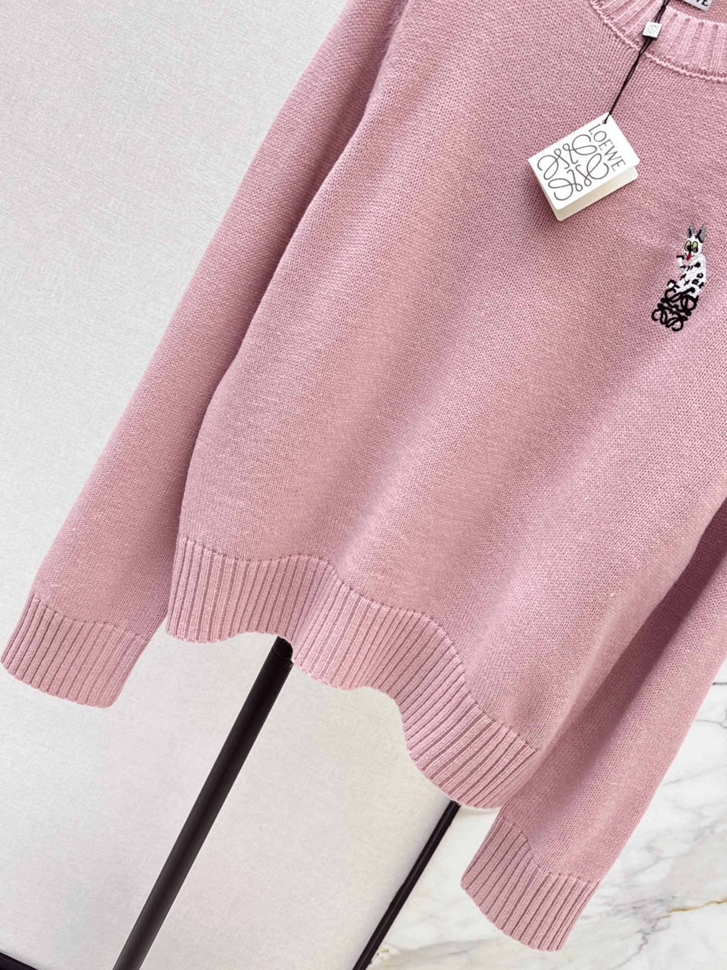 25FW  embroidery sweater