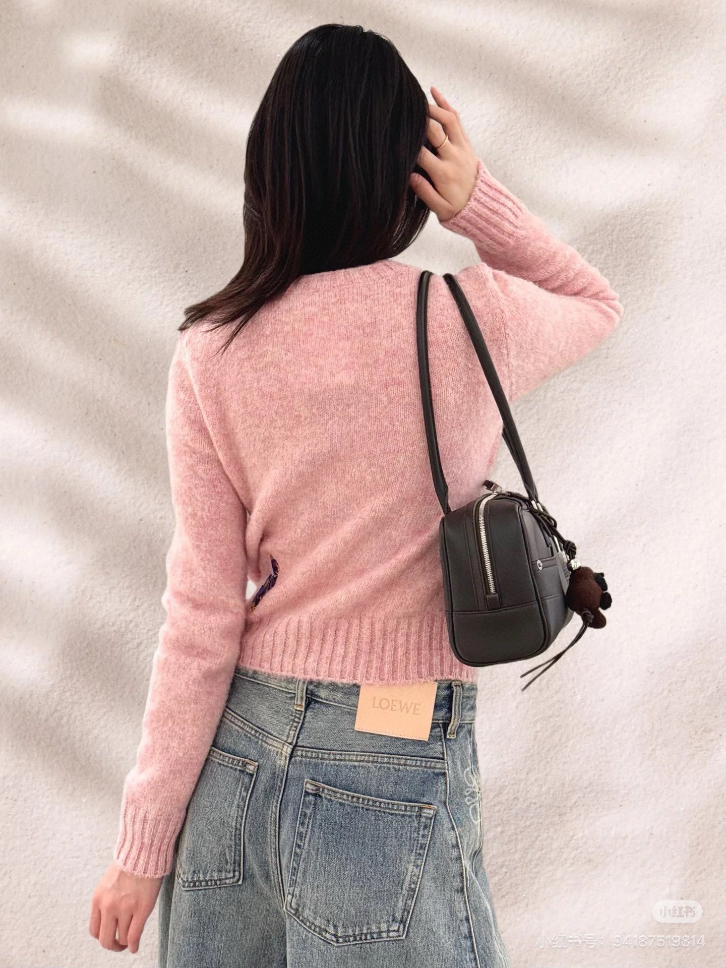 25FW  embroidery sweater