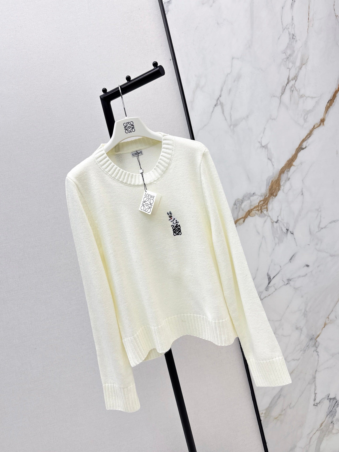 25FW  embroidery sweater