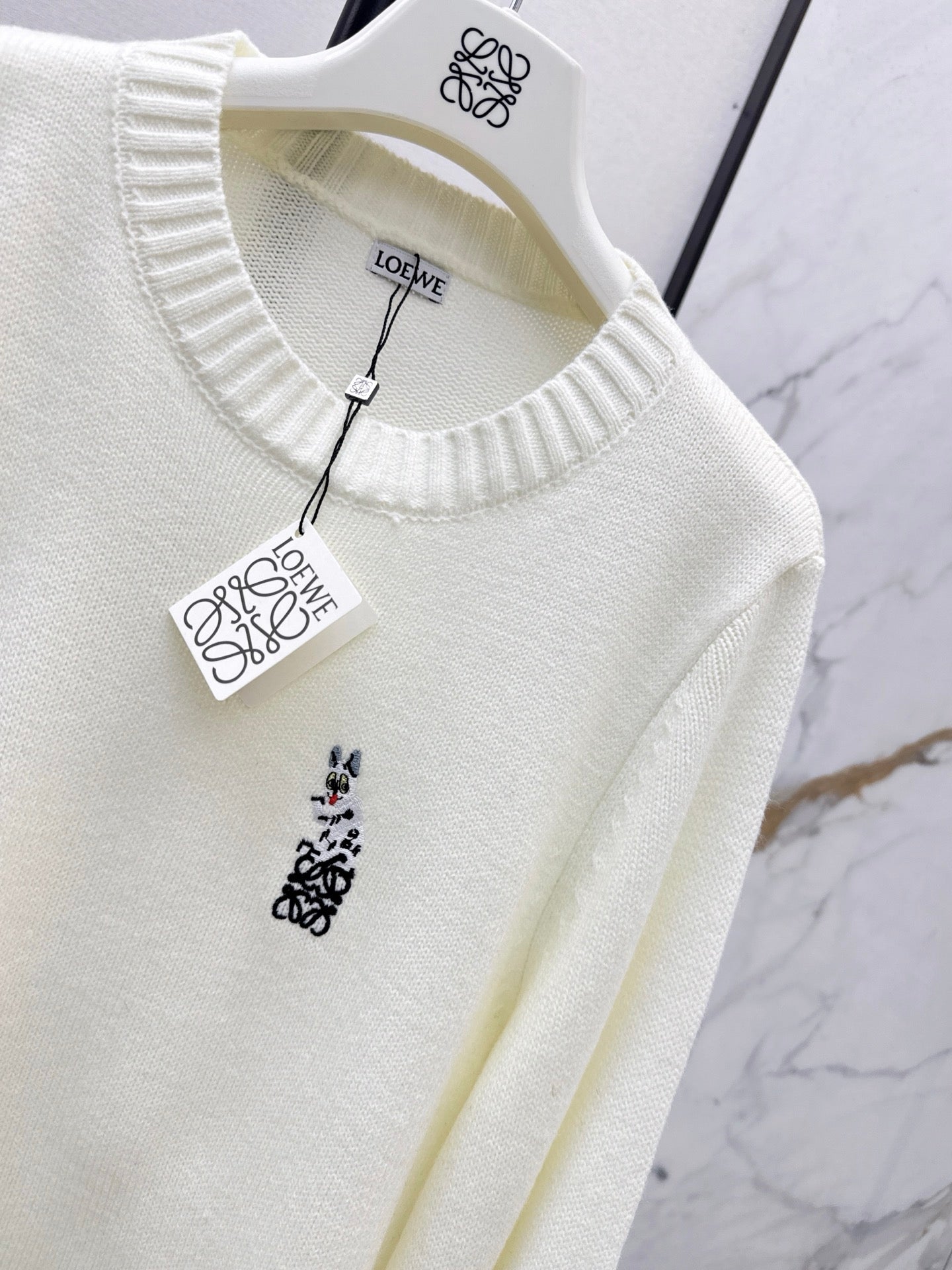 25FW  embroidery sweater