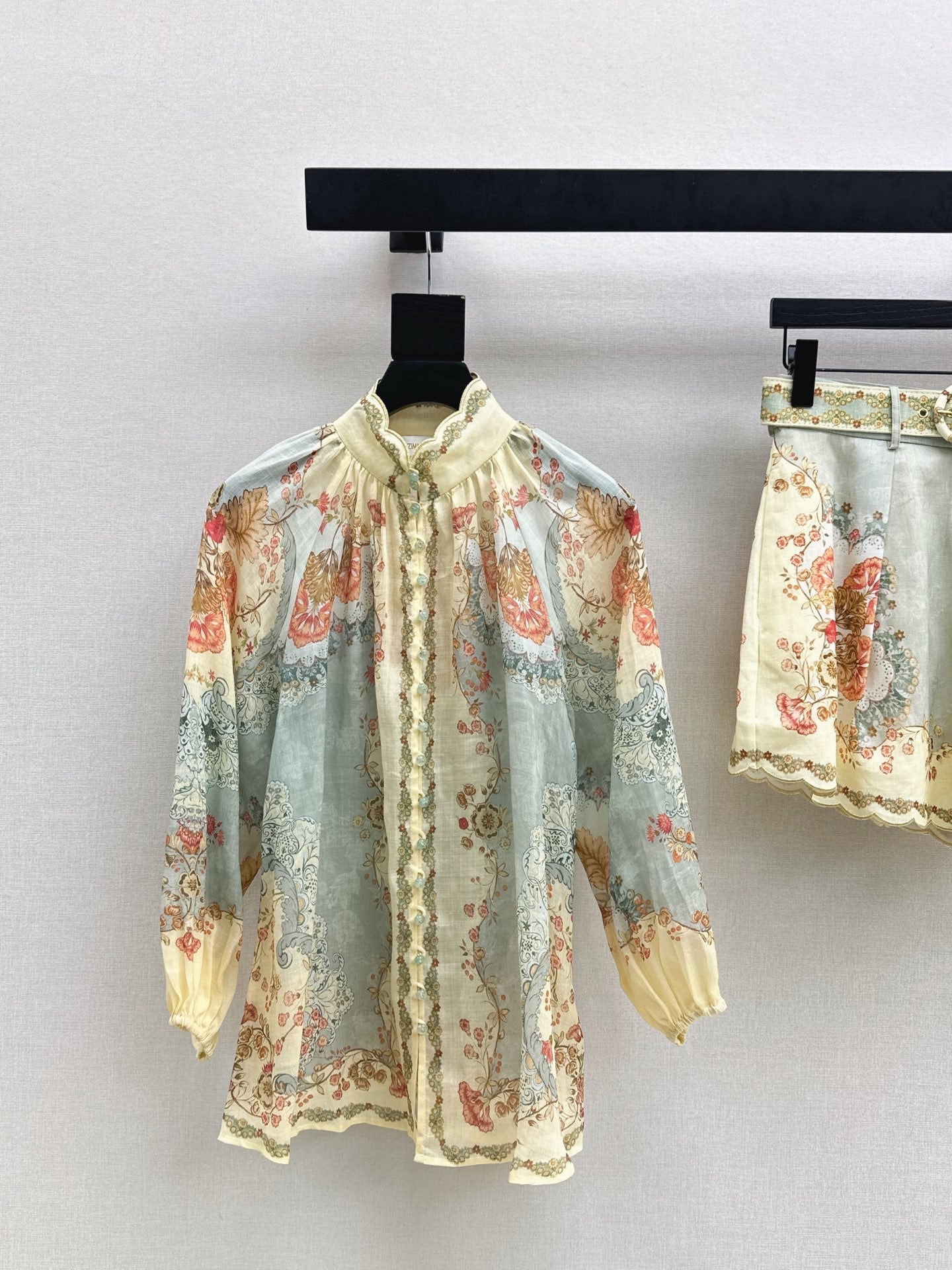 26SS Hemd mit Blumenmuster