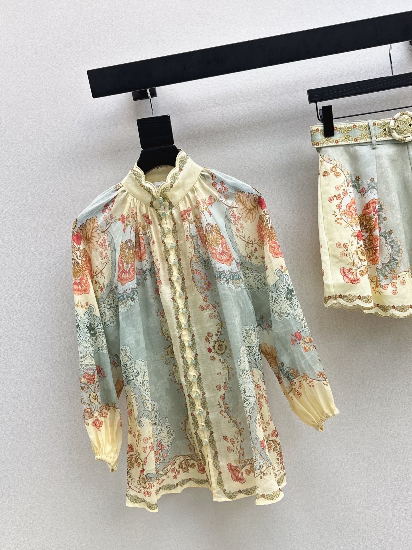 26SS Hemd mit Blumenmuster