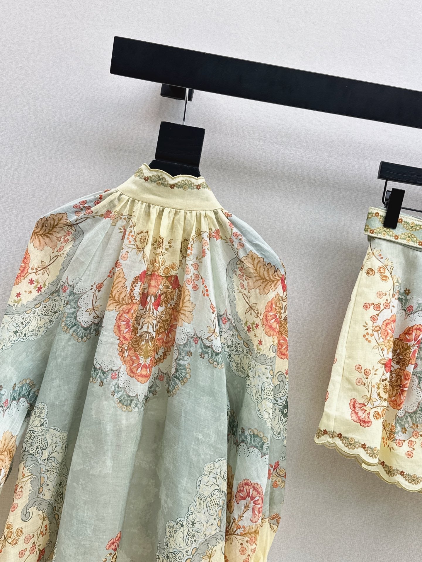26SS Hemd mit Blumenmuster