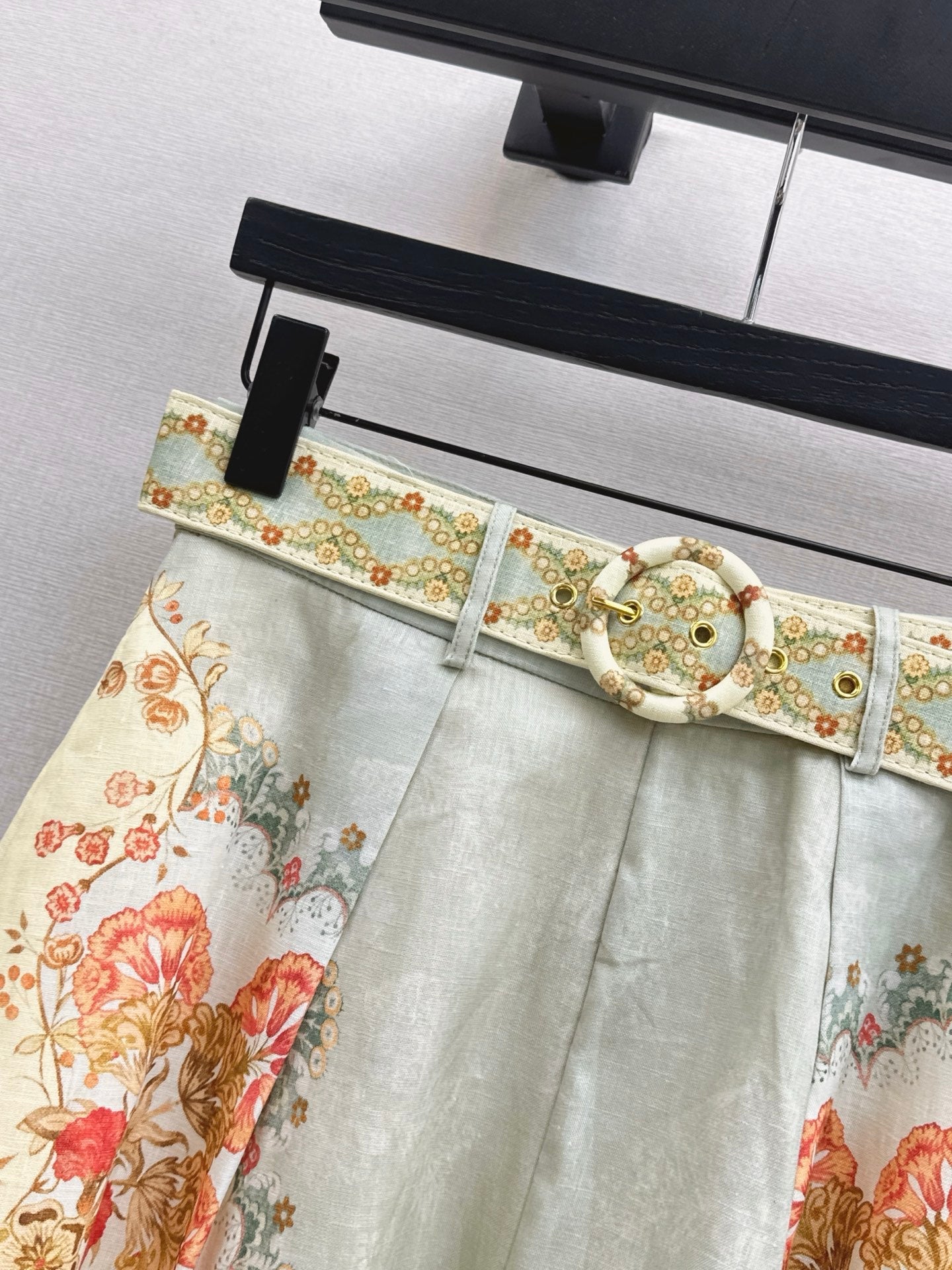 26SS  flower print belted short