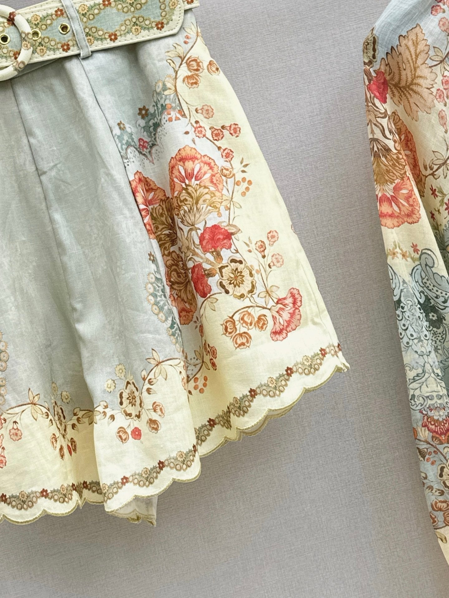 26SS  flower print belted short