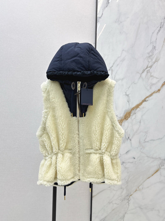 25FW fleece hooded vest