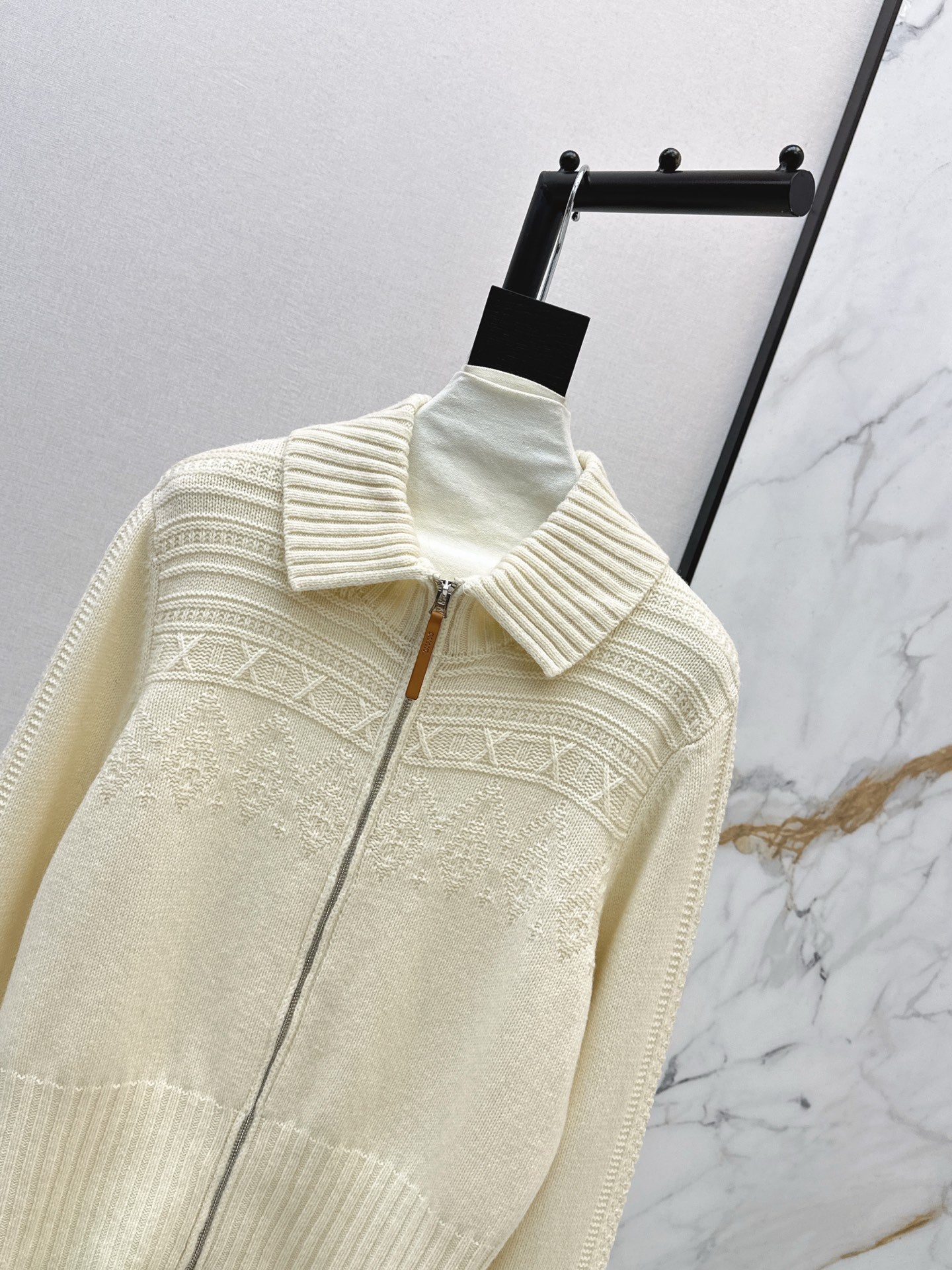 26SS  zipper sweater