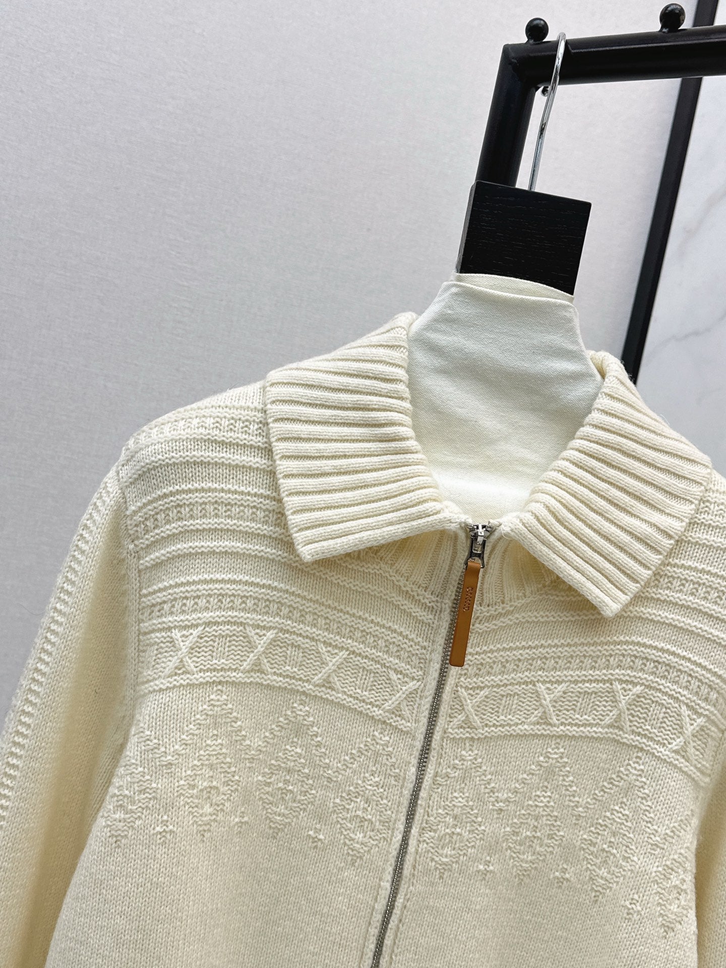 26SS  zipper sweater