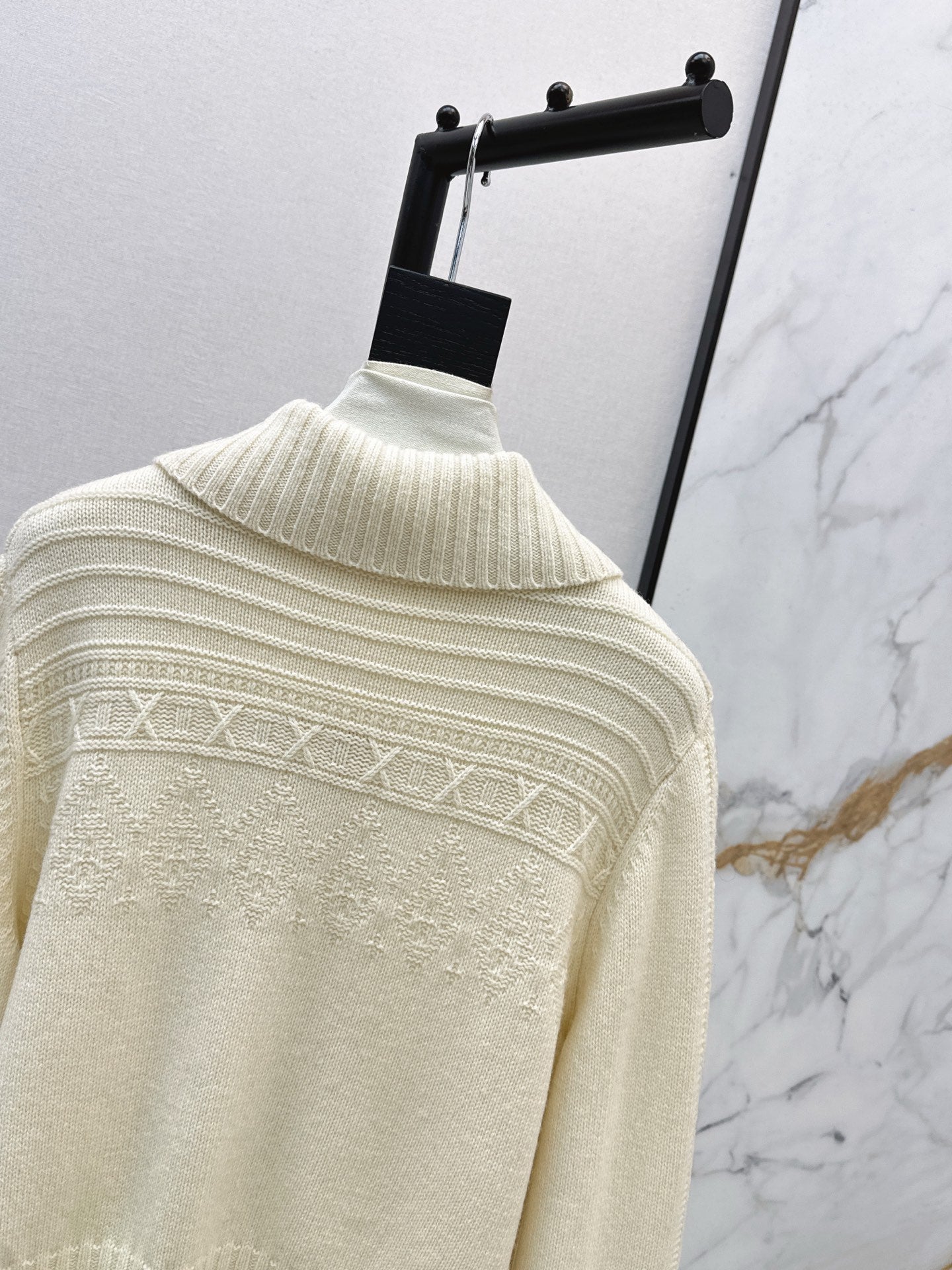 26SS  zipper sweater