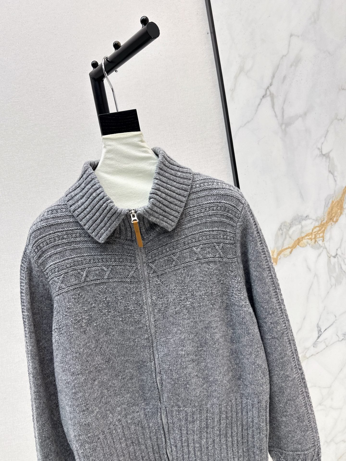 26SS  zipper sweater