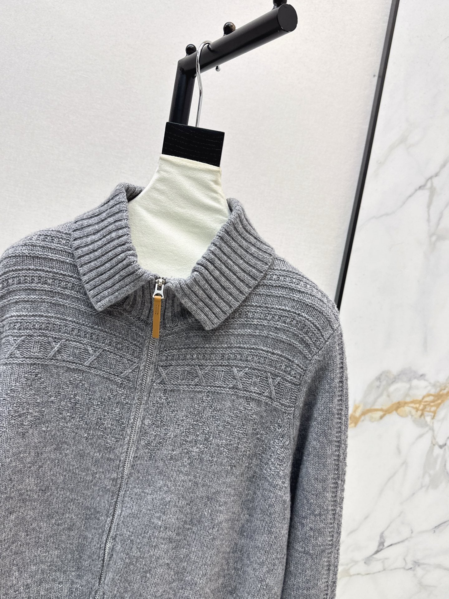 26SS  zipper sweater