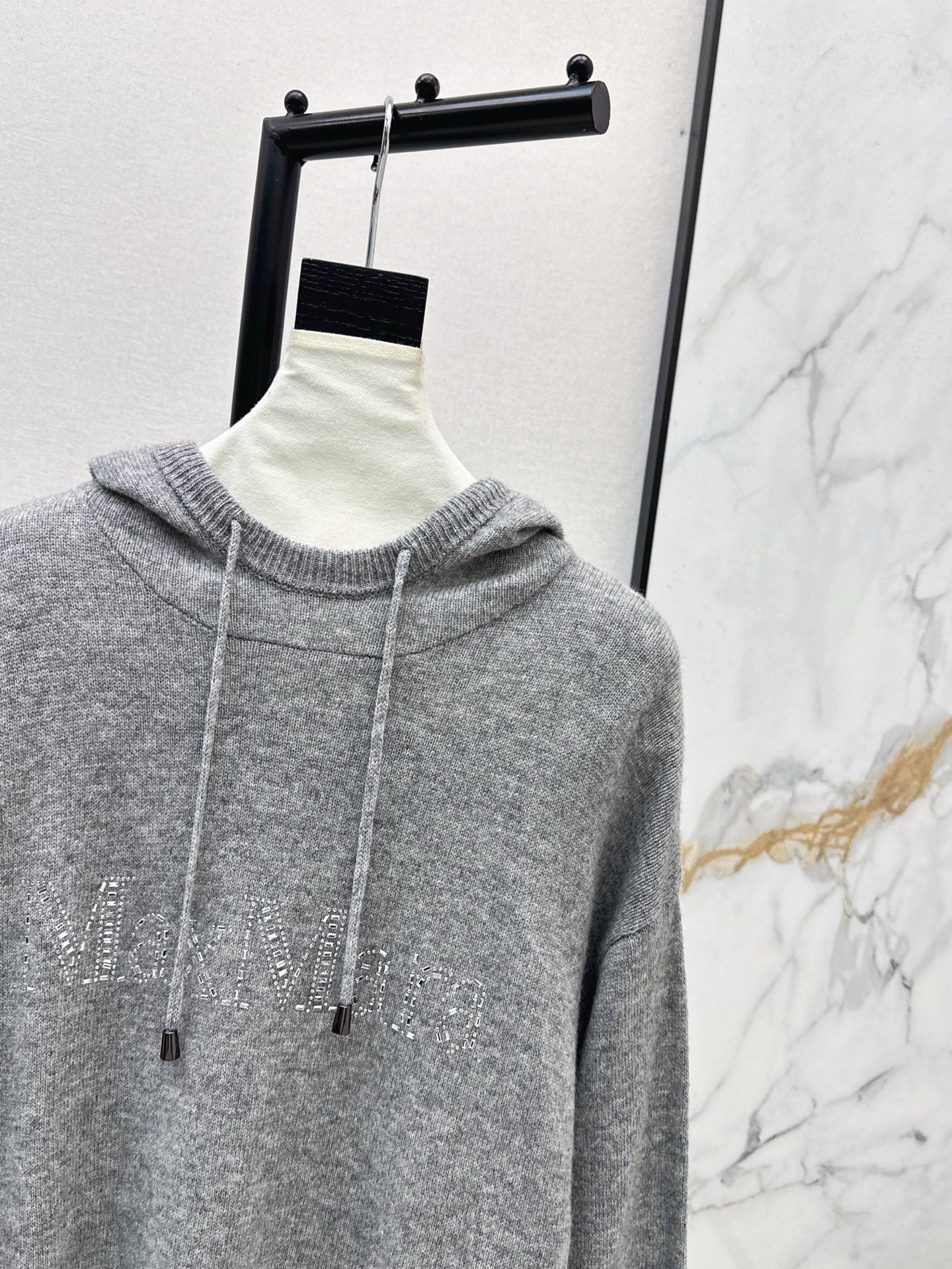 26SS Kapuzenpullover mit Strasssteinen