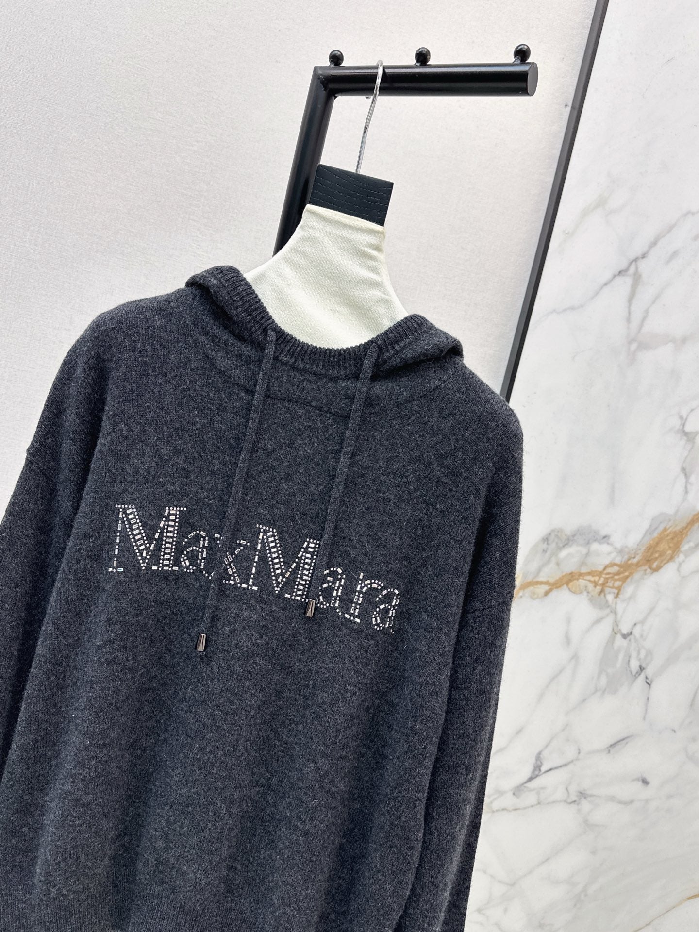 26SS Kapuzenpullover mit Strasssteinen