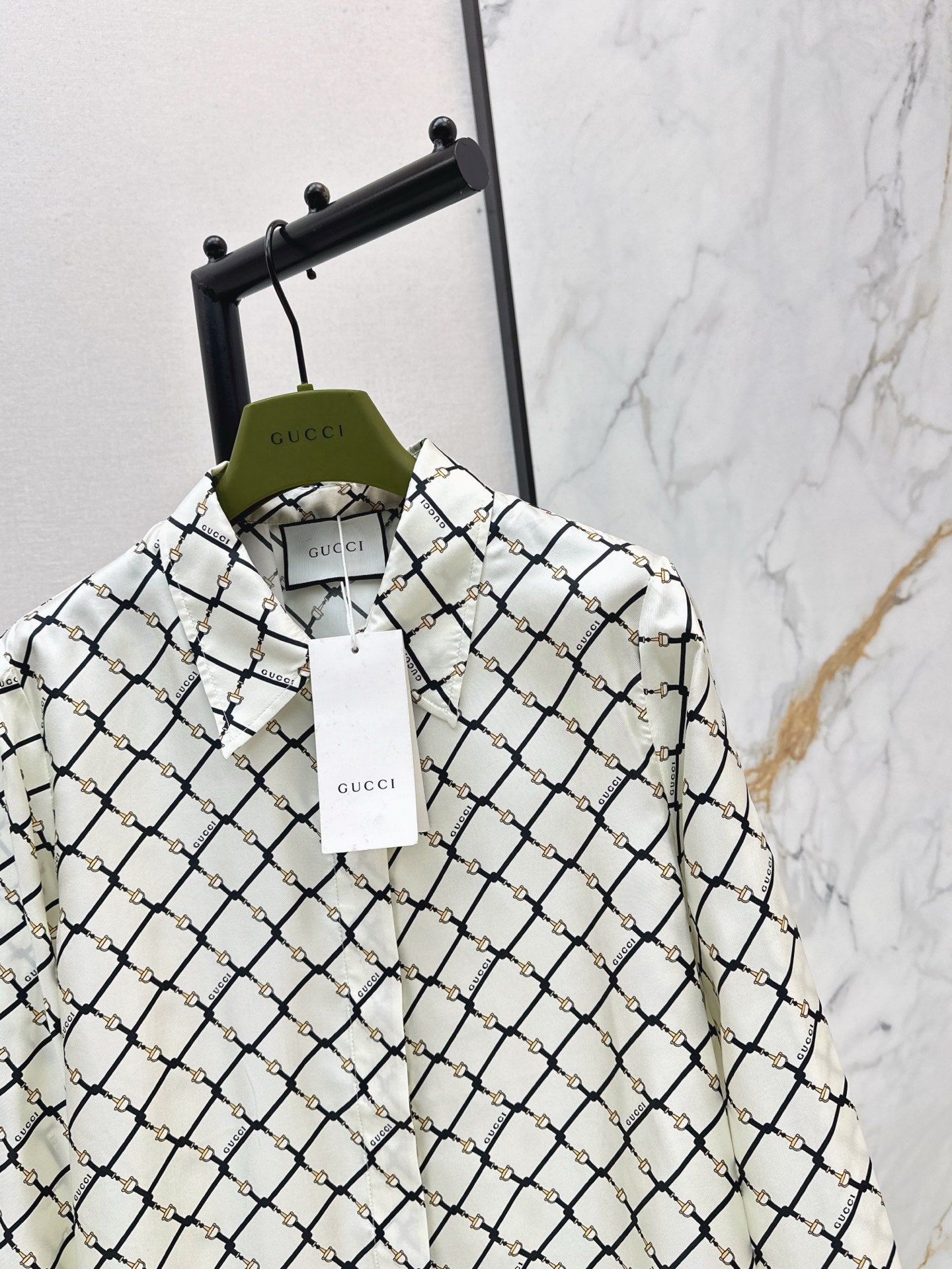 Hemd aus Seiden-Seersucker, 26SS