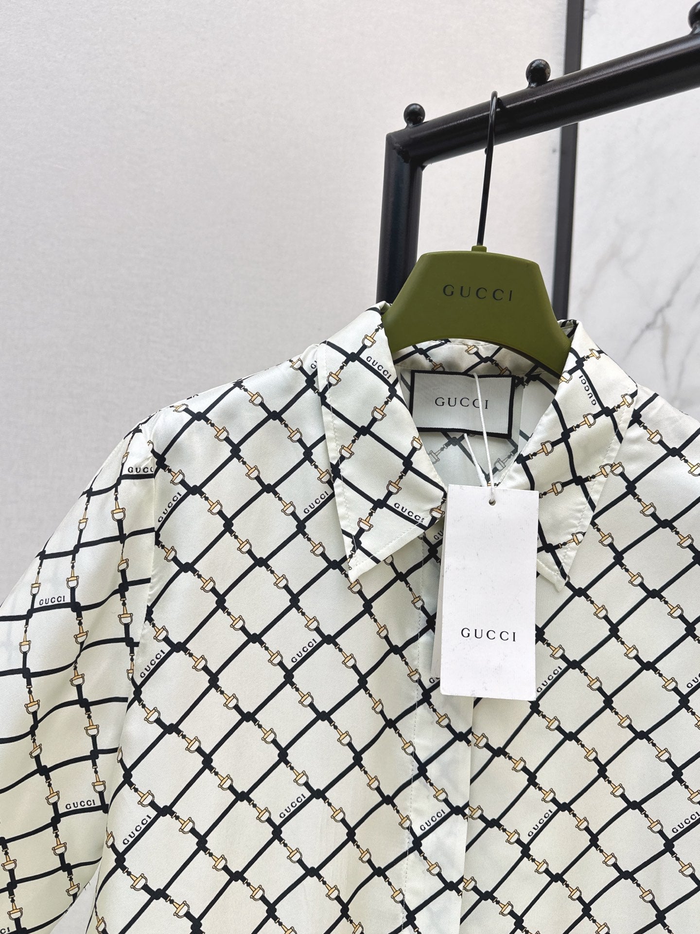 Hemd aus Seiden-Seersucker, 26SS