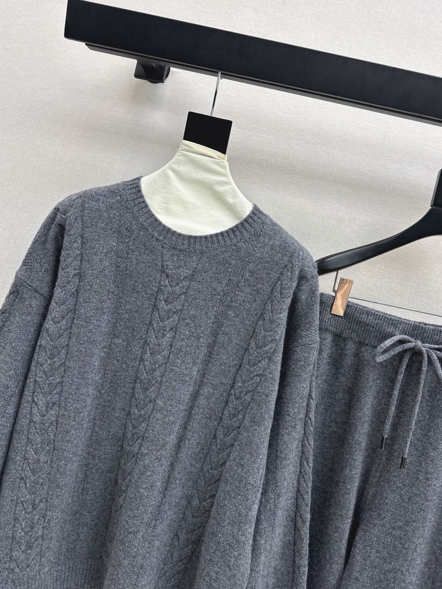 26SS wool pullover sweater+wide-leg pant outfit set