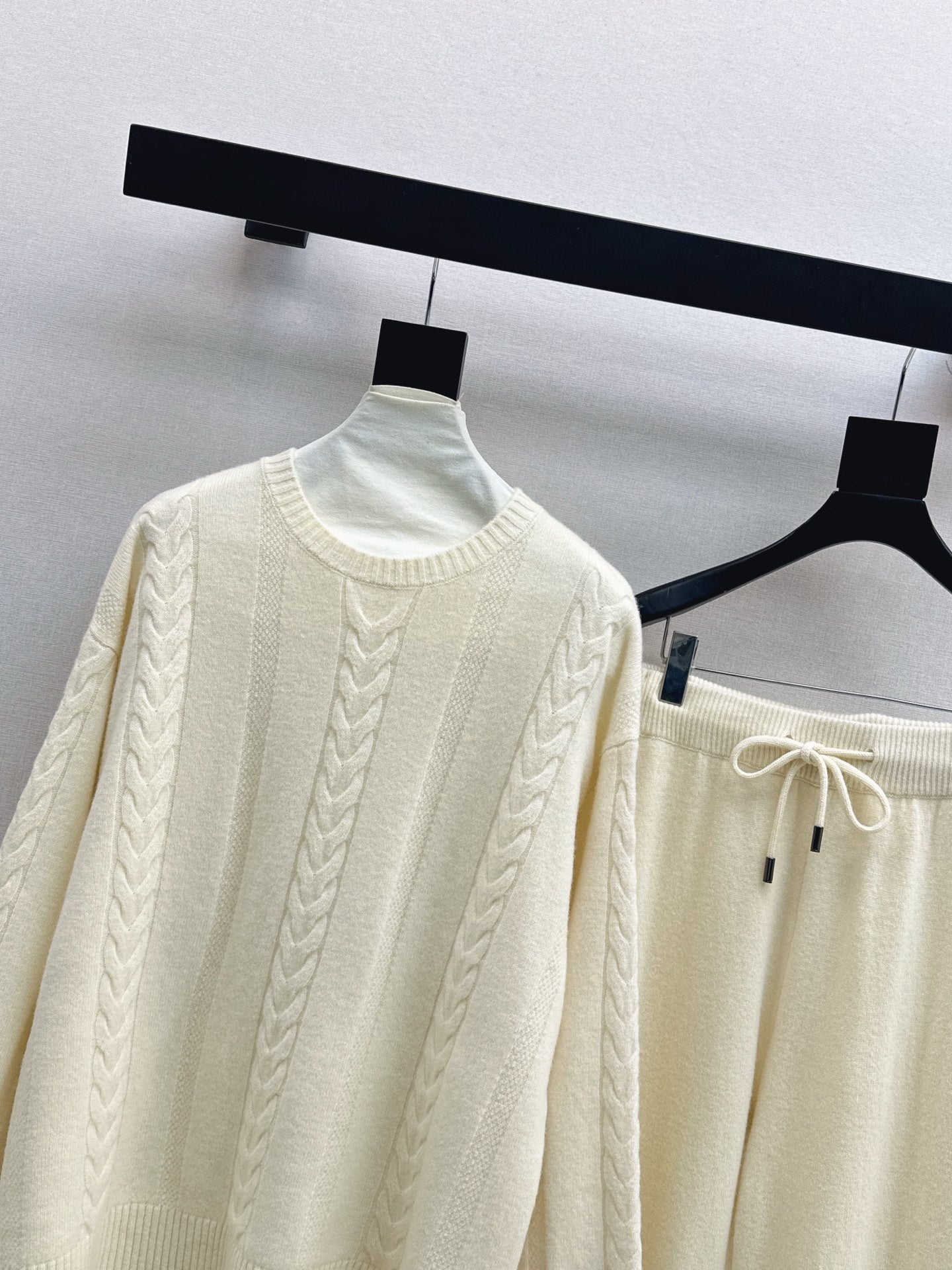 26SS wool pullover sweater+wide-leg pant outfit set